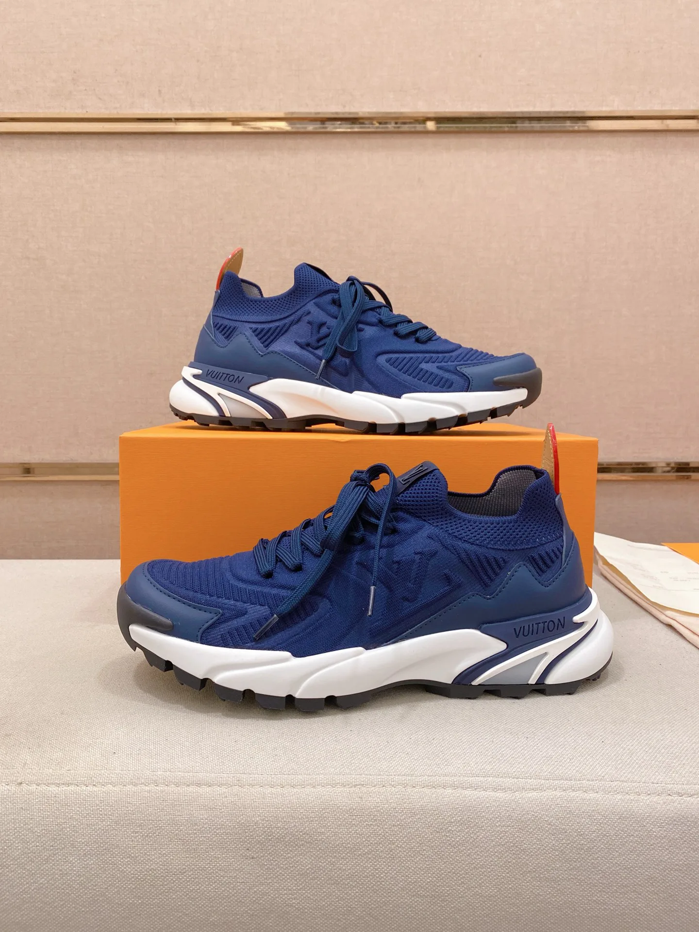 Кроссовки Женские Louis Vuitton 700192