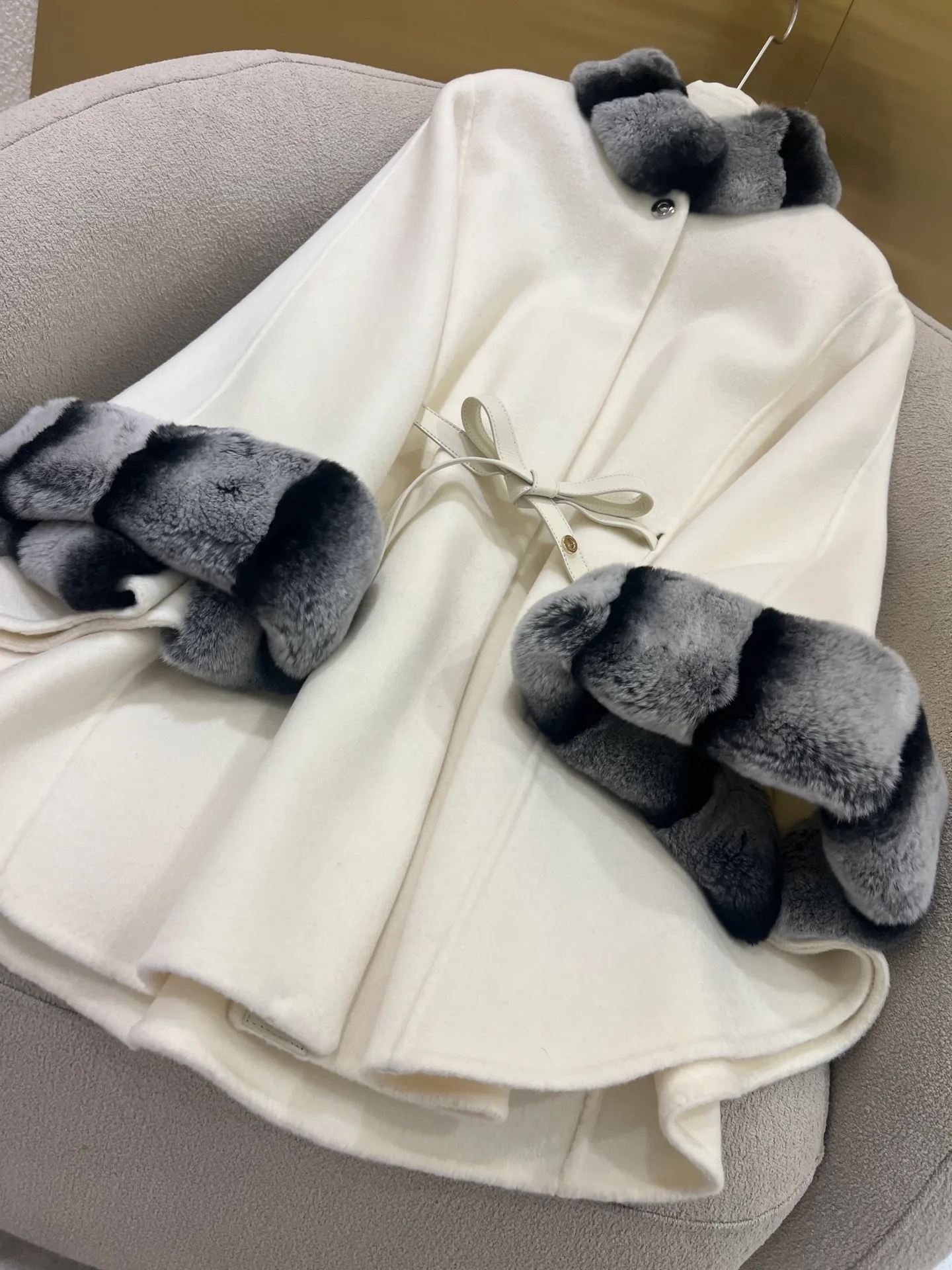 Пальто Женские Loro Piana 19078709