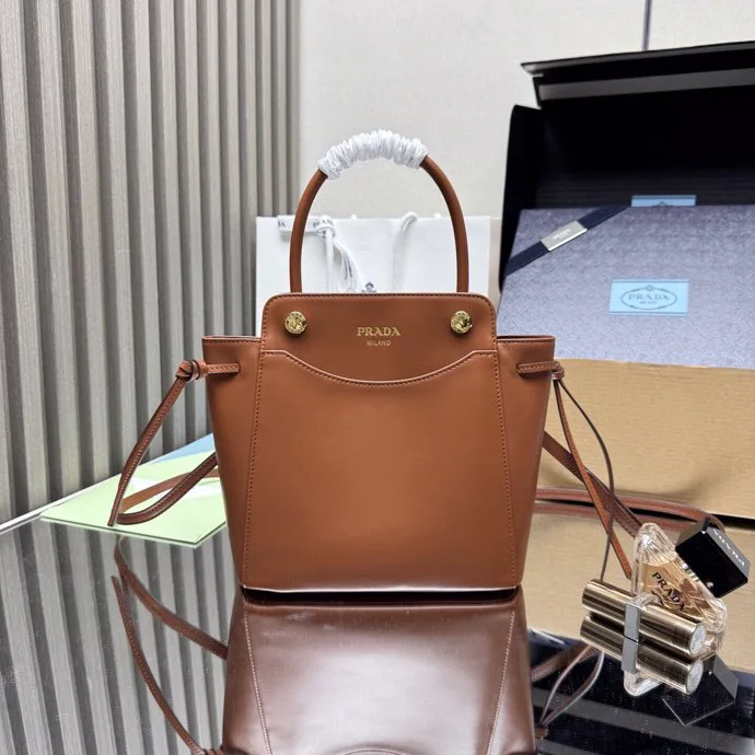 Классические Сумки Женские Prada 13332201