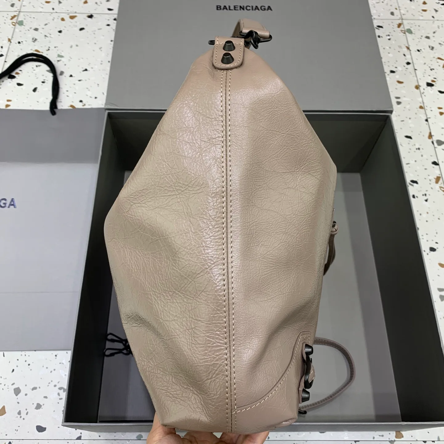 Сумки На Ремне Женские Balenciaga 13240598