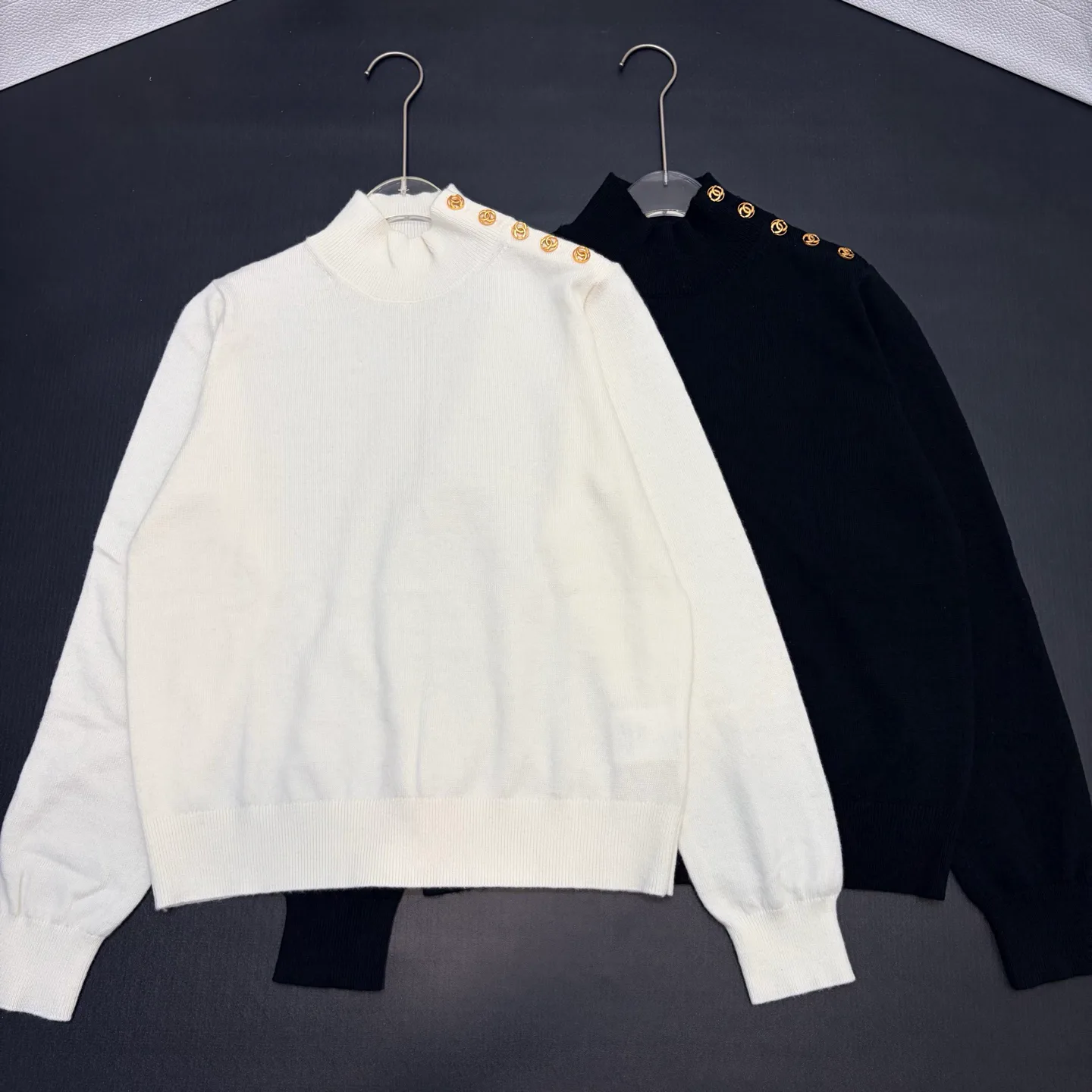 Джемперы И Свитеры Женские Chanel 18138562