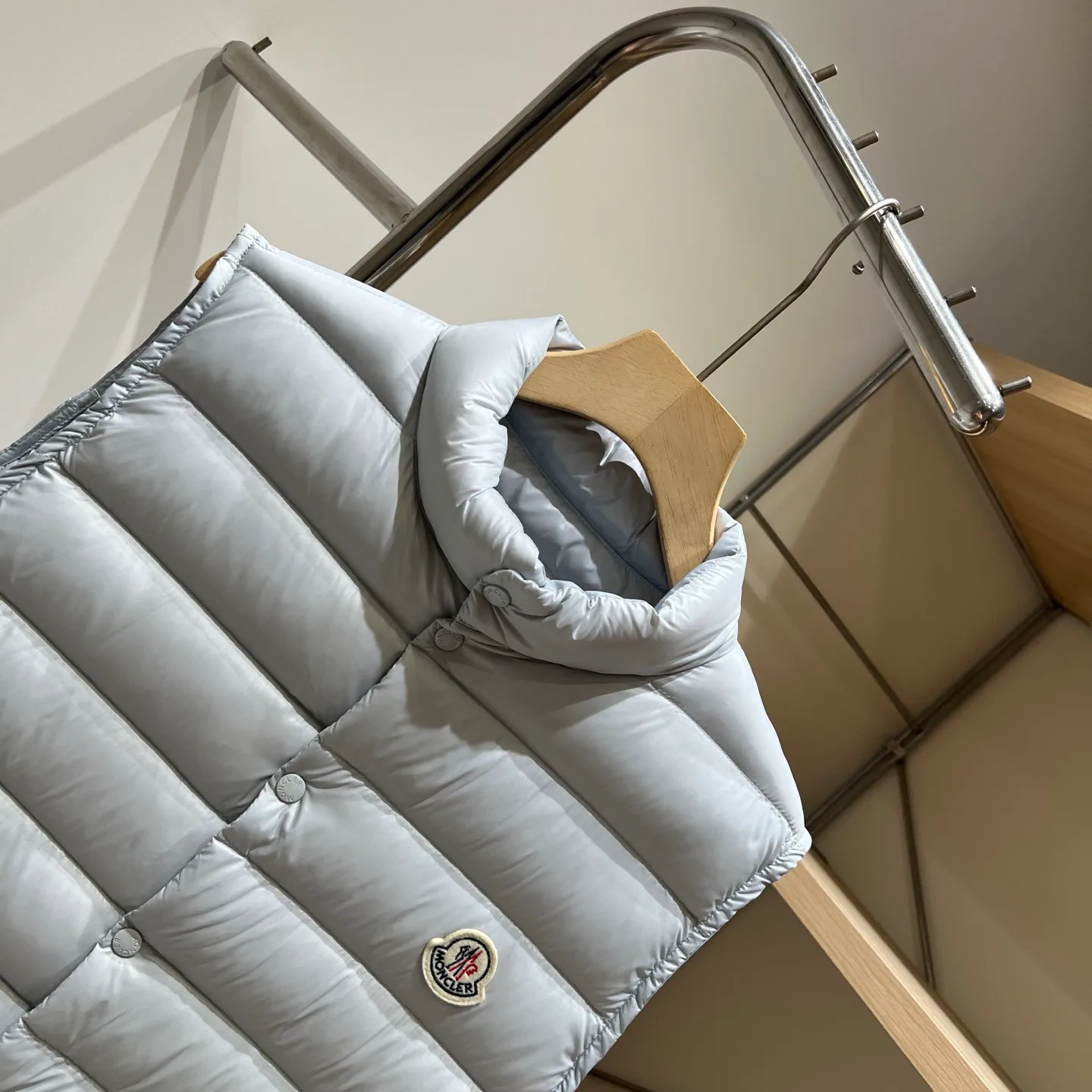 Жилеты Женские Moncler 18110908