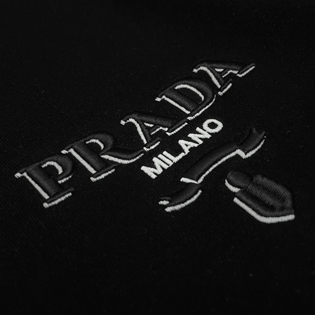 Футболки Женские Prada 12538567