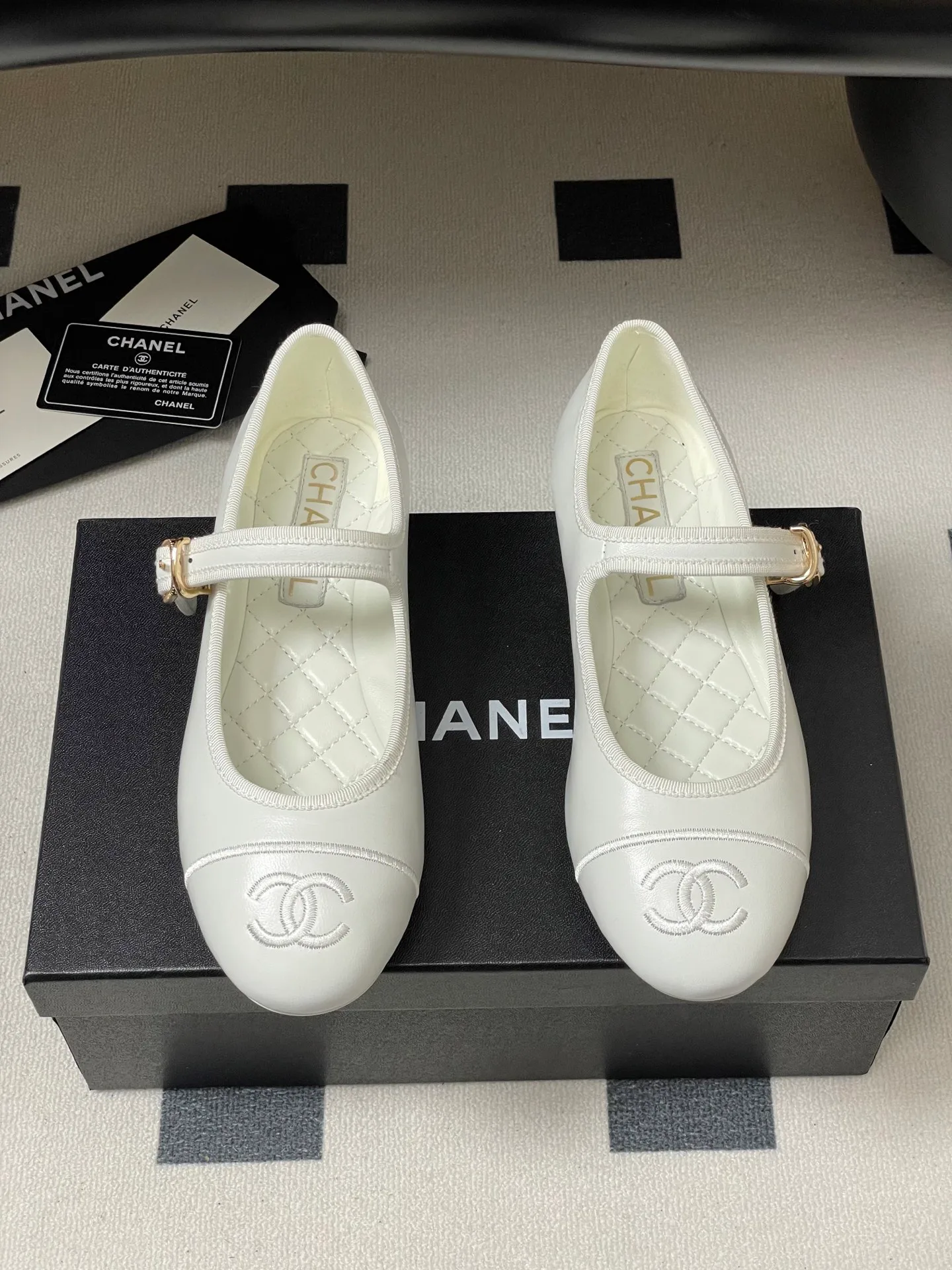 Туфли Женские Chanel 18764072