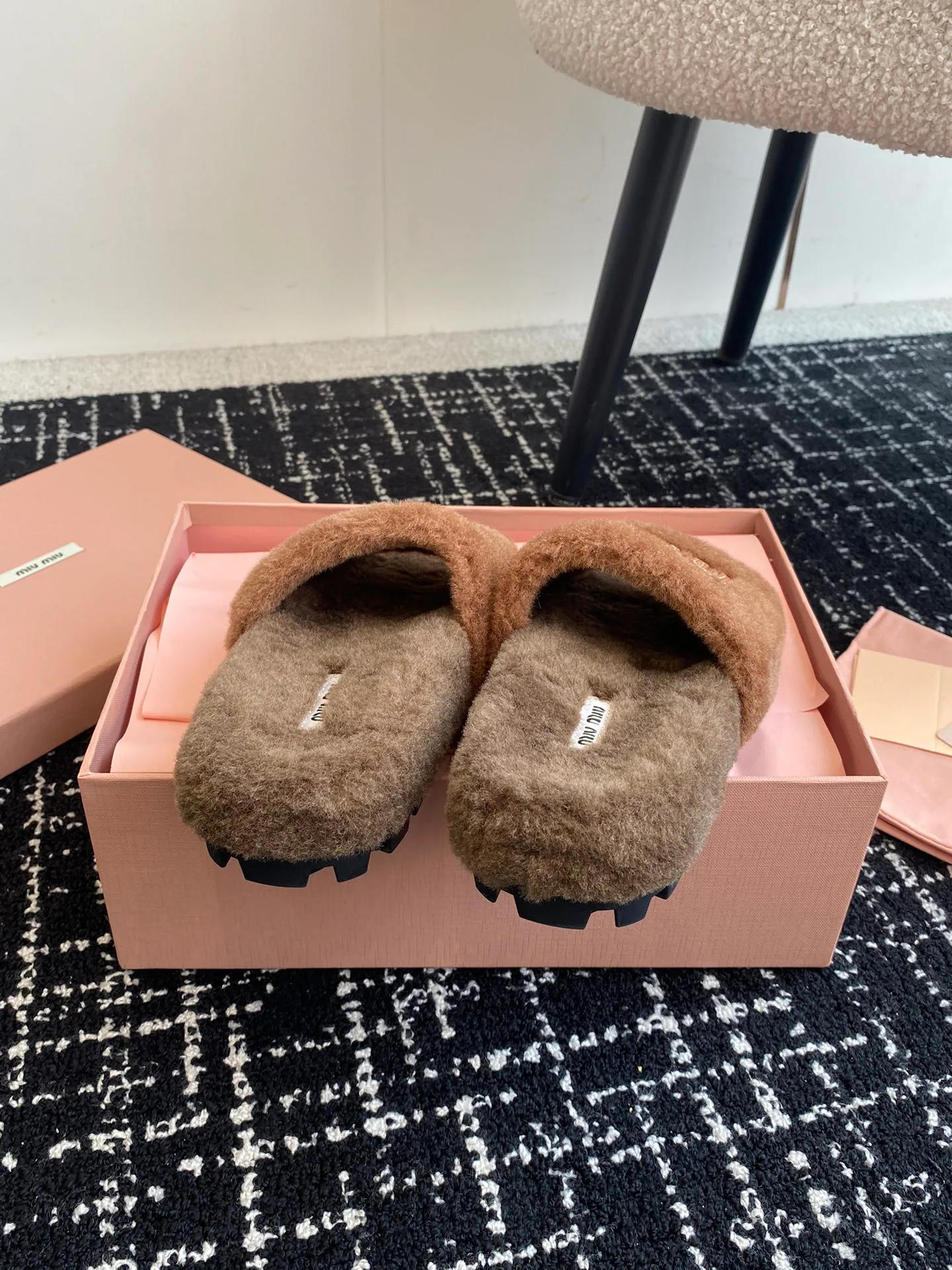 Тапочки Женские Miu Miu 18241535