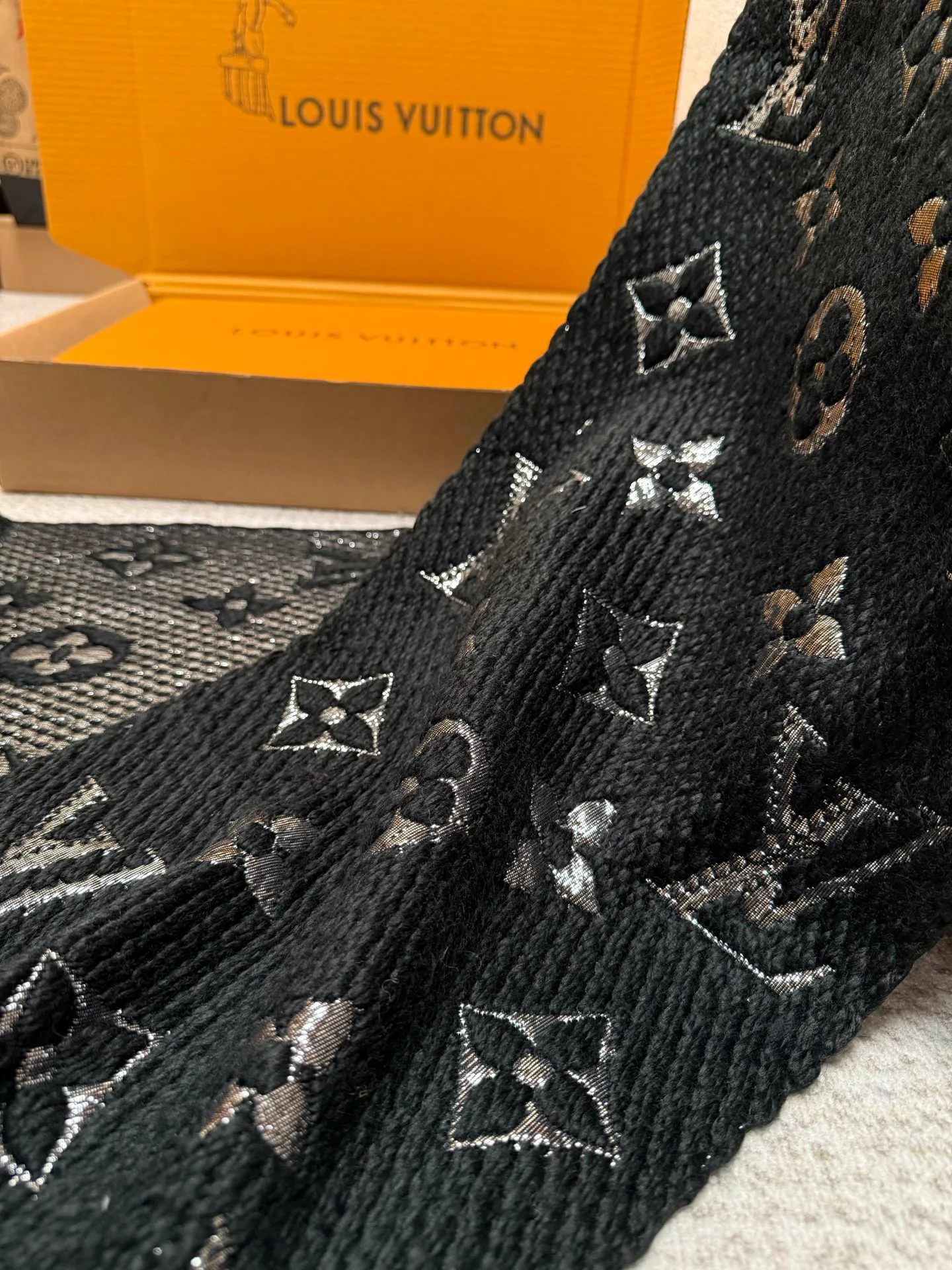 Шарфы Louis Vuitton 351388