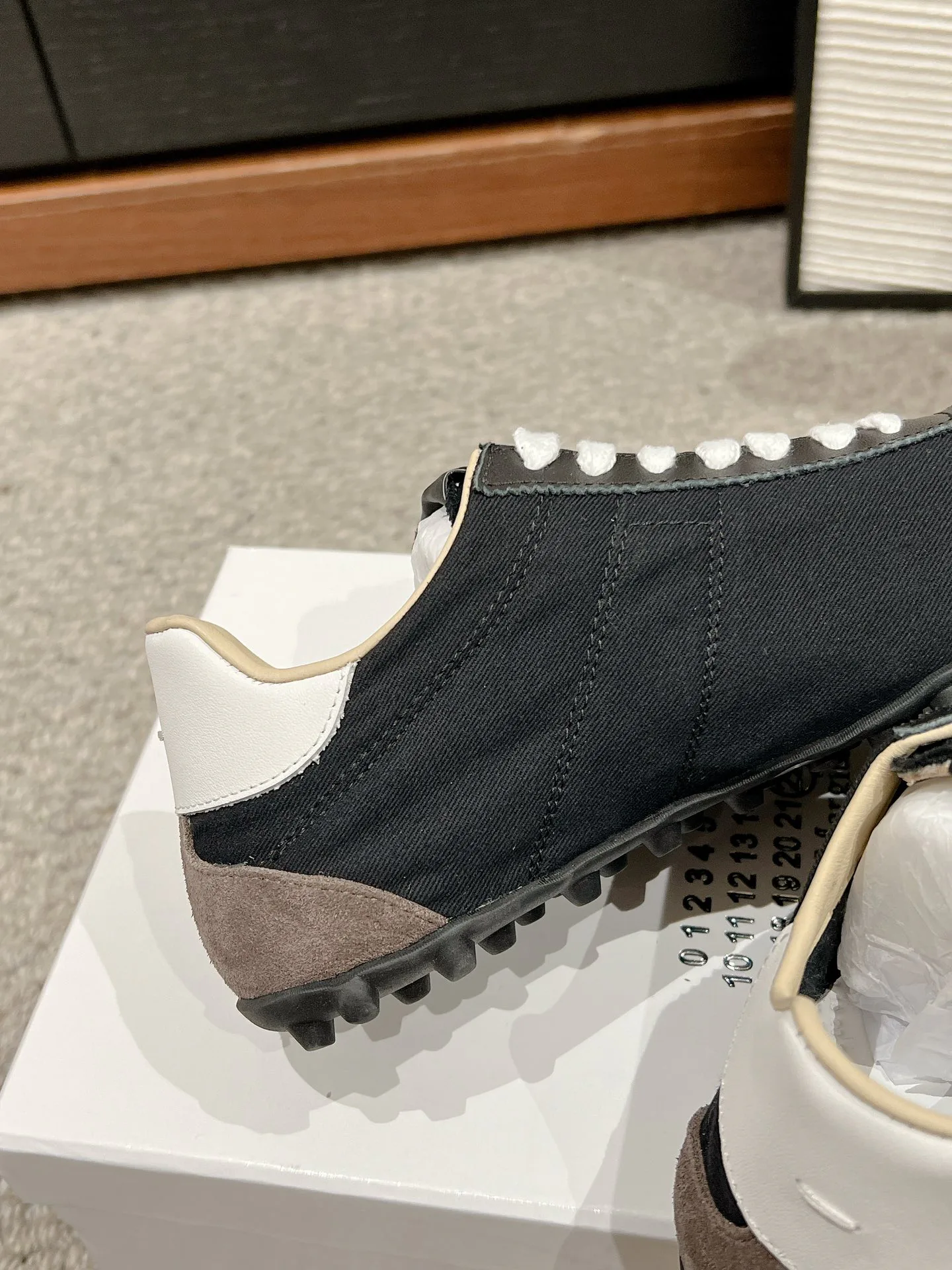 Кроссовки Женские Maison Margiela 23405