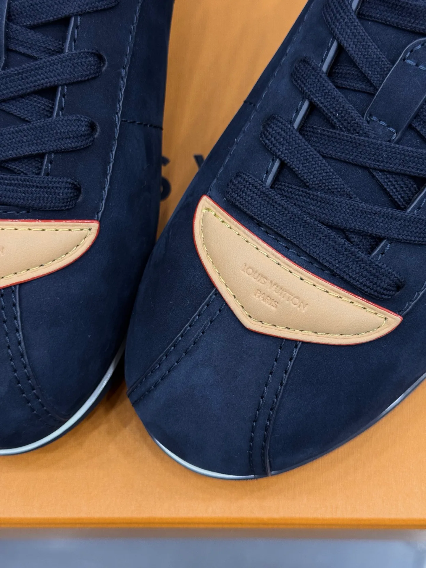 Кроссовки Женские Louis Vuitton 550836