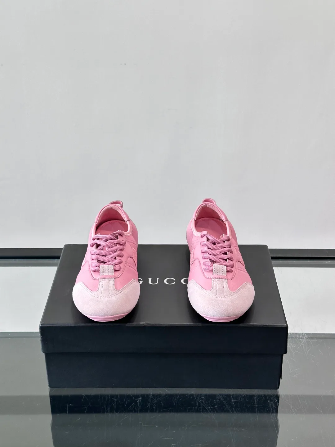 Кроссовки Женские Gucci 17689239