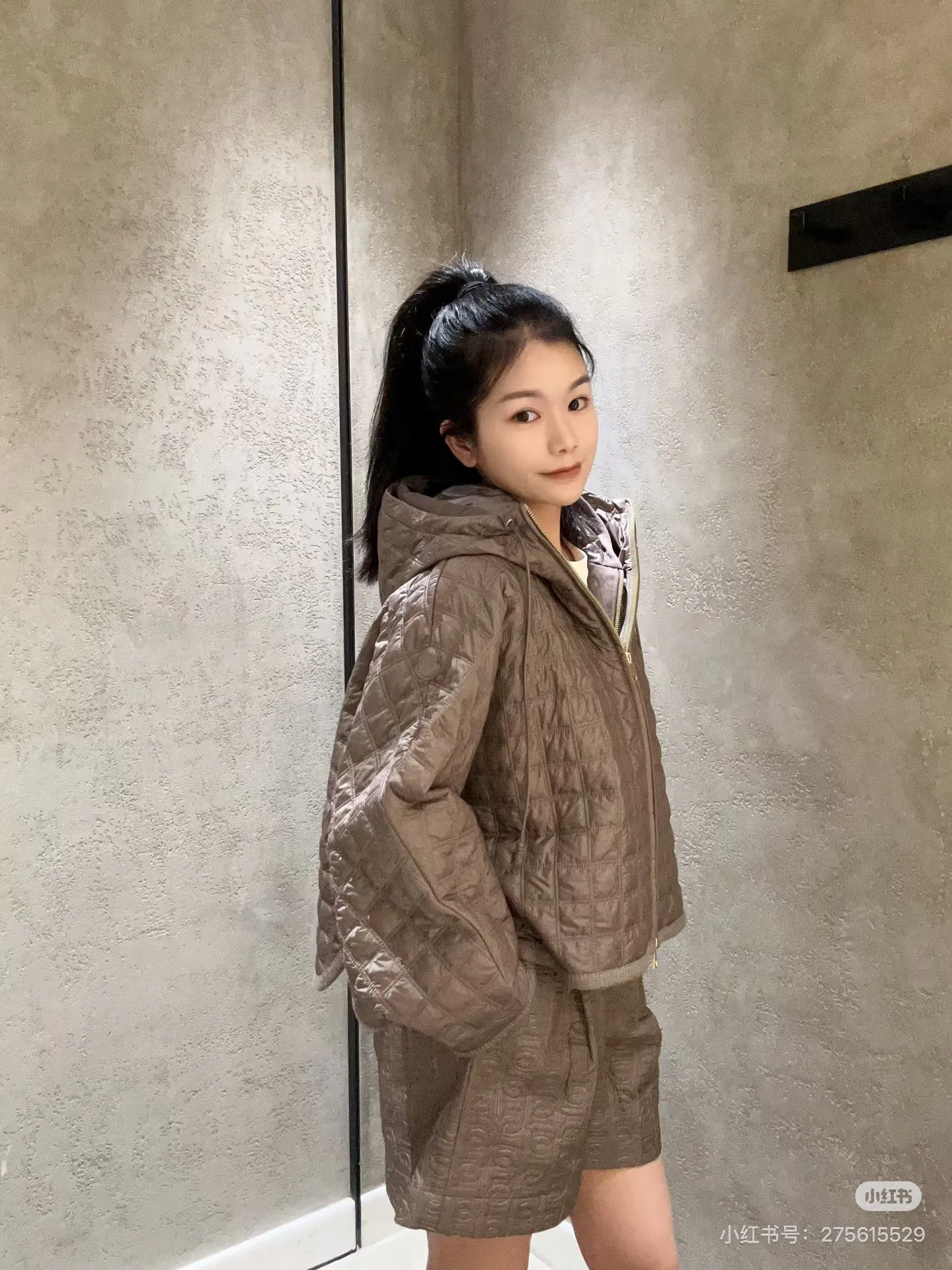 Куртки И Пуховики Женские Moncler 18044529