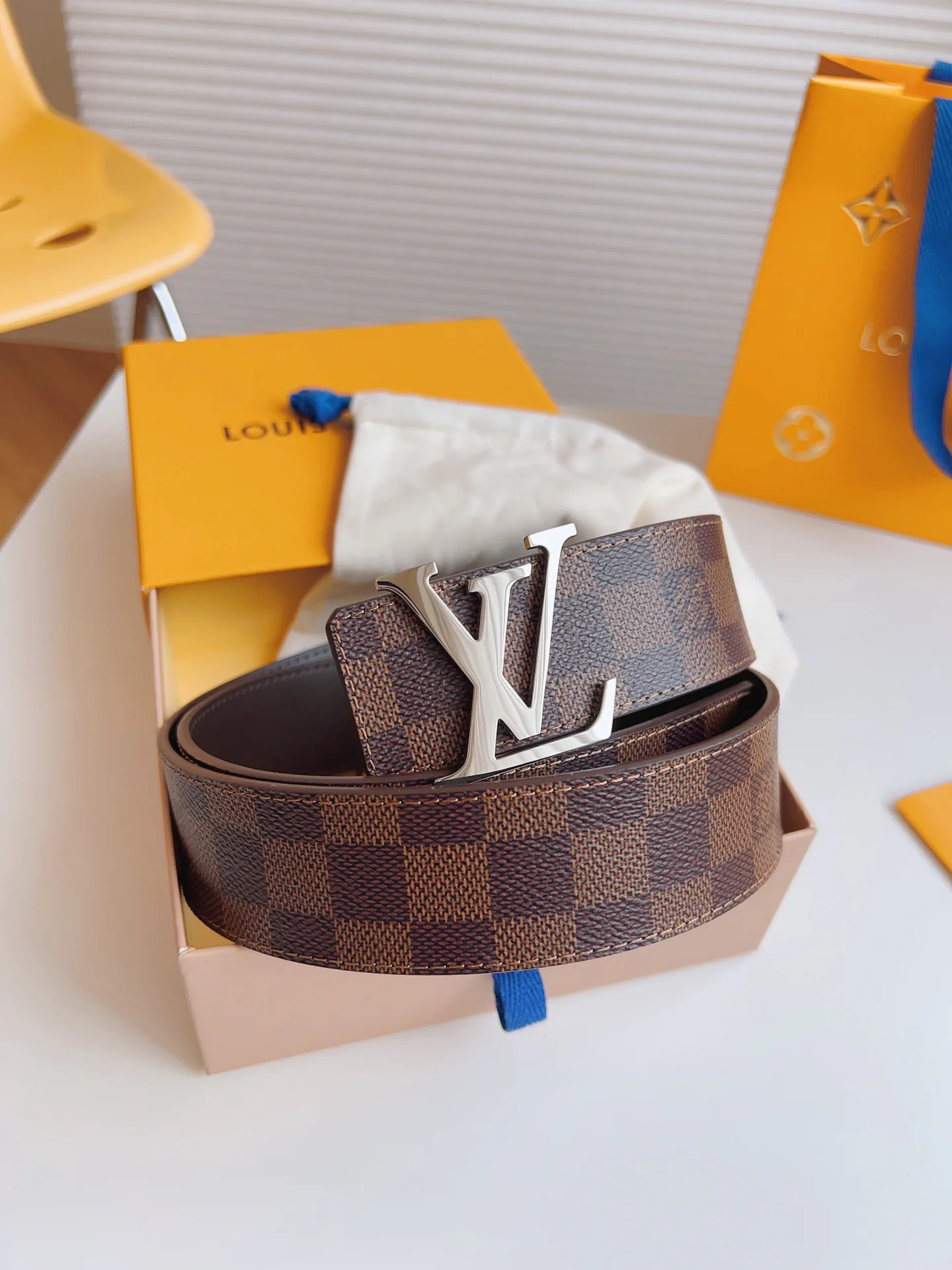 Ремни Louis Vuitton 1430160