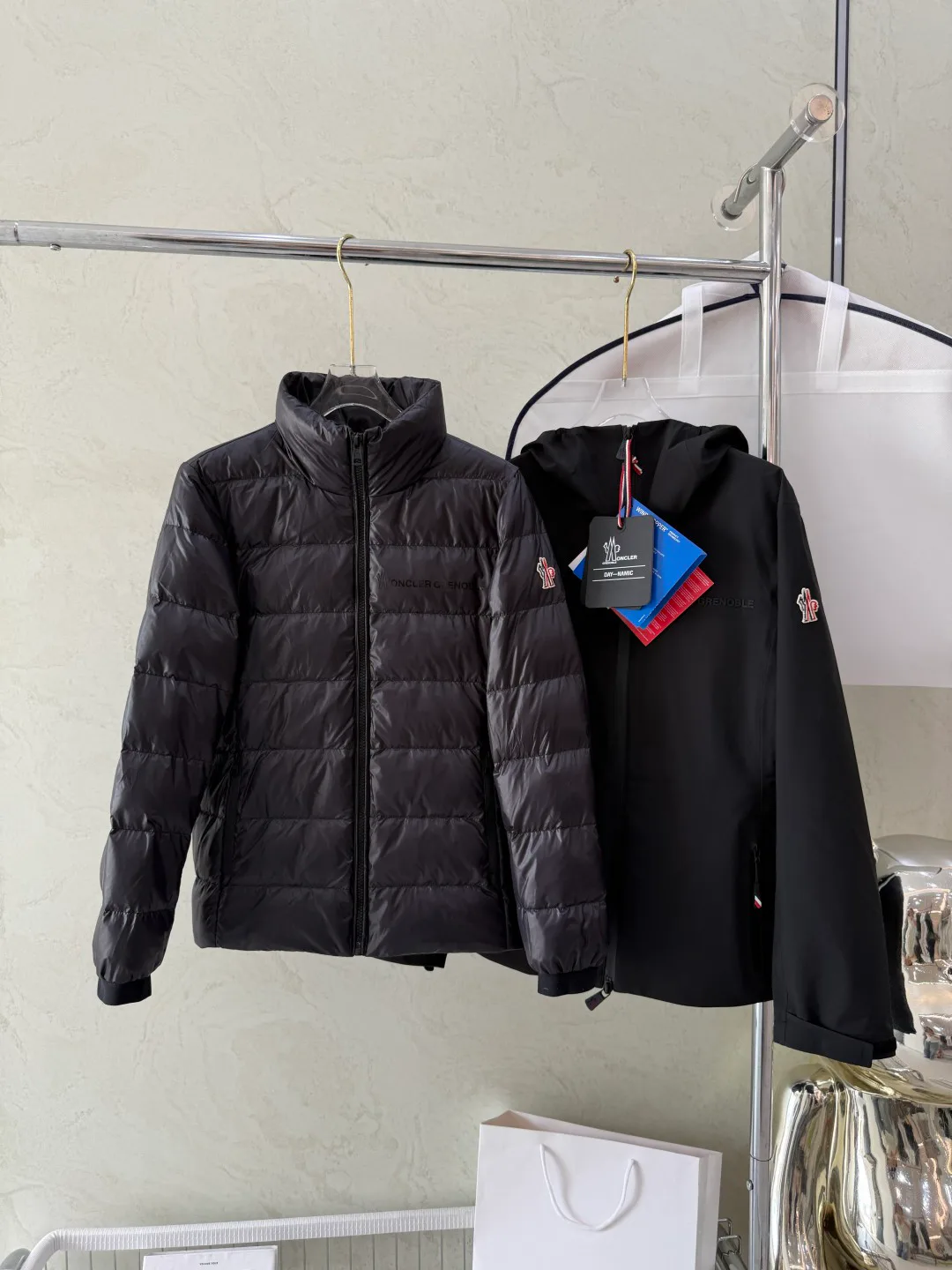 Куртки И Пуховики Женские Moncler 18043544