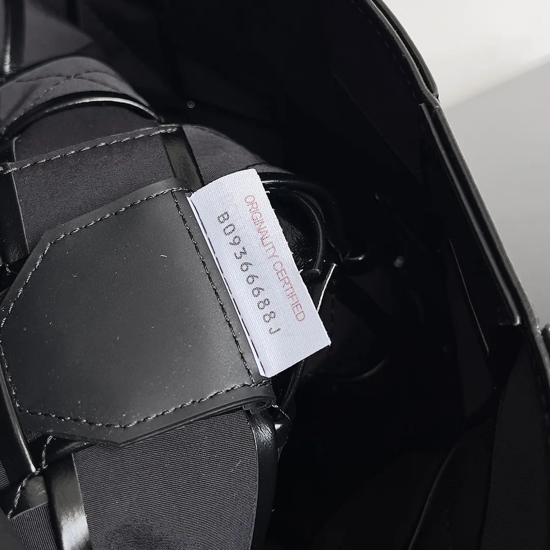 Классические Сумки Женские Bottega Veneta 10633451
