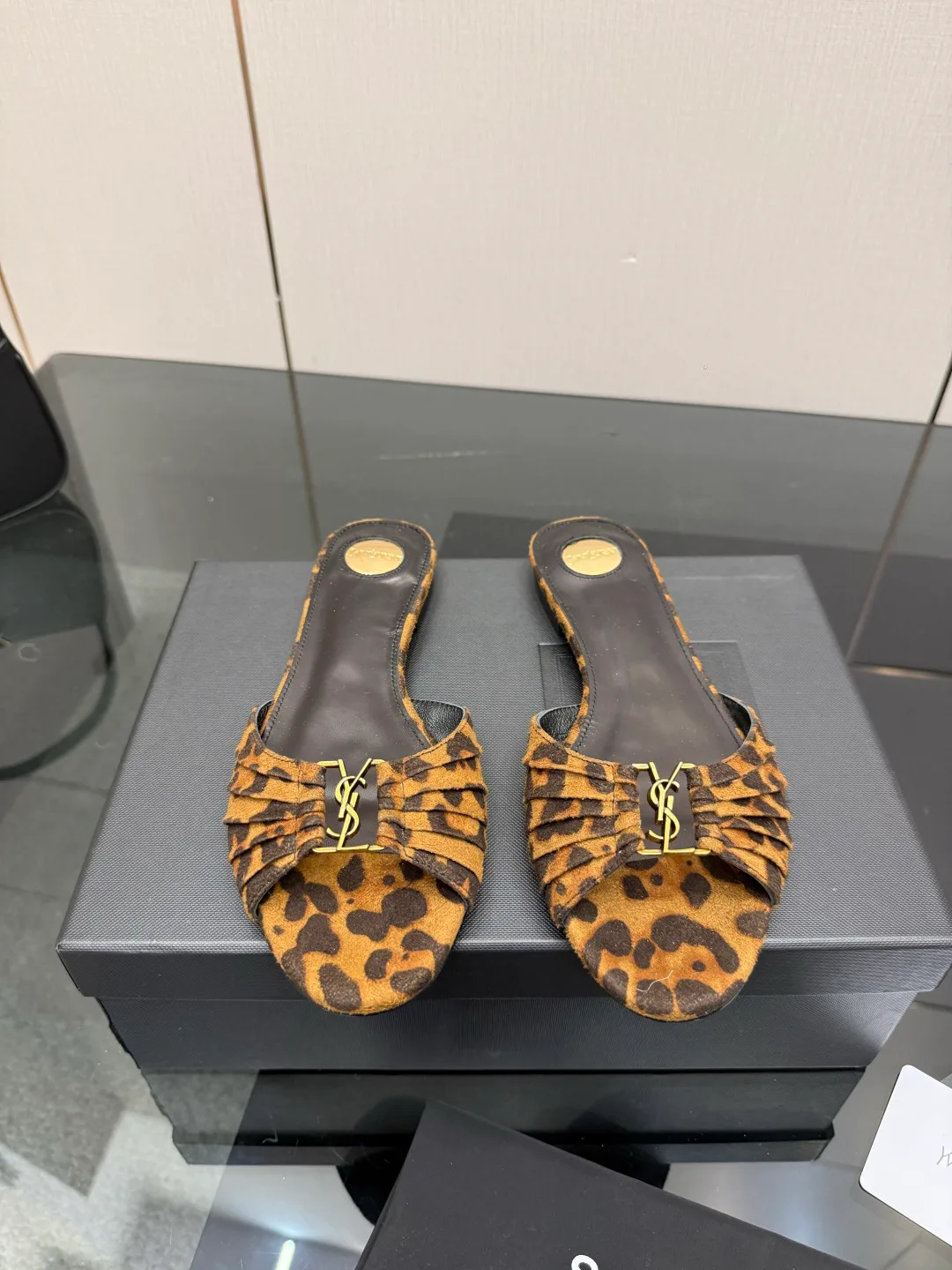 Шлепанцы Женские Saint Laurent 11668827