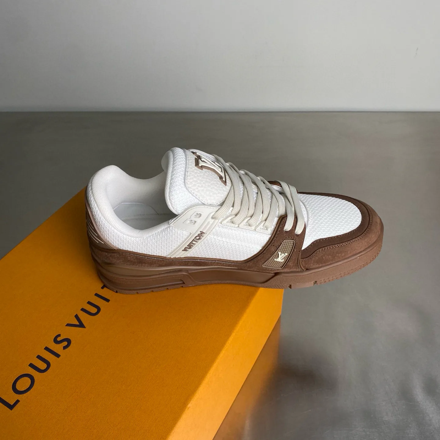 Кроссовки Женские Louis Vuitton 13130446