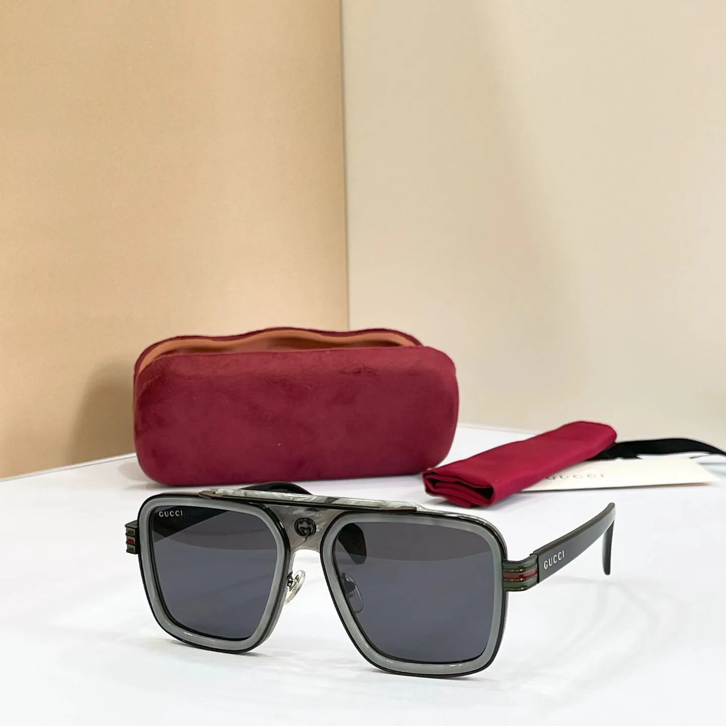Очки Gucci 17633232