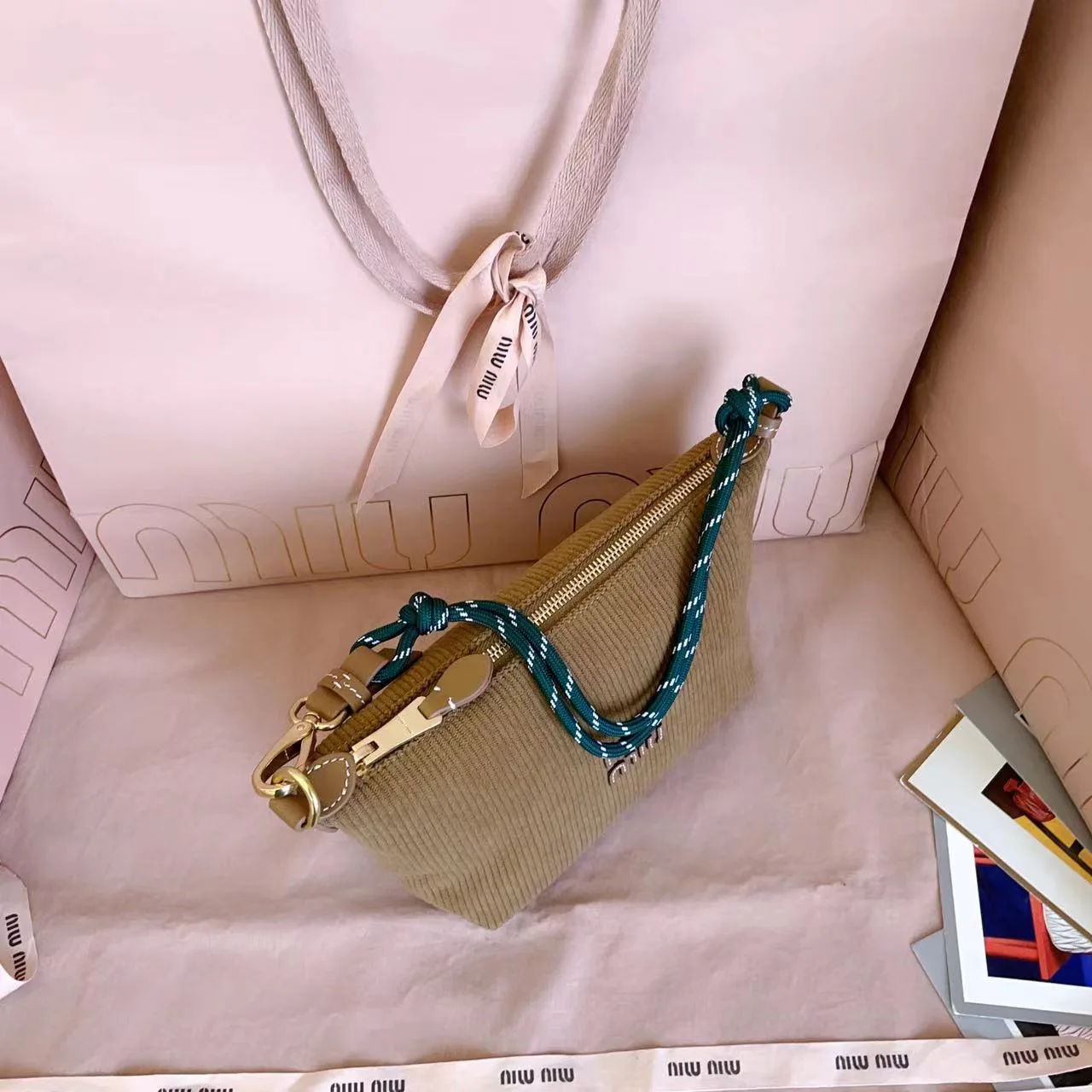 Сумки На Ремне Женские Miu Miu 3885406