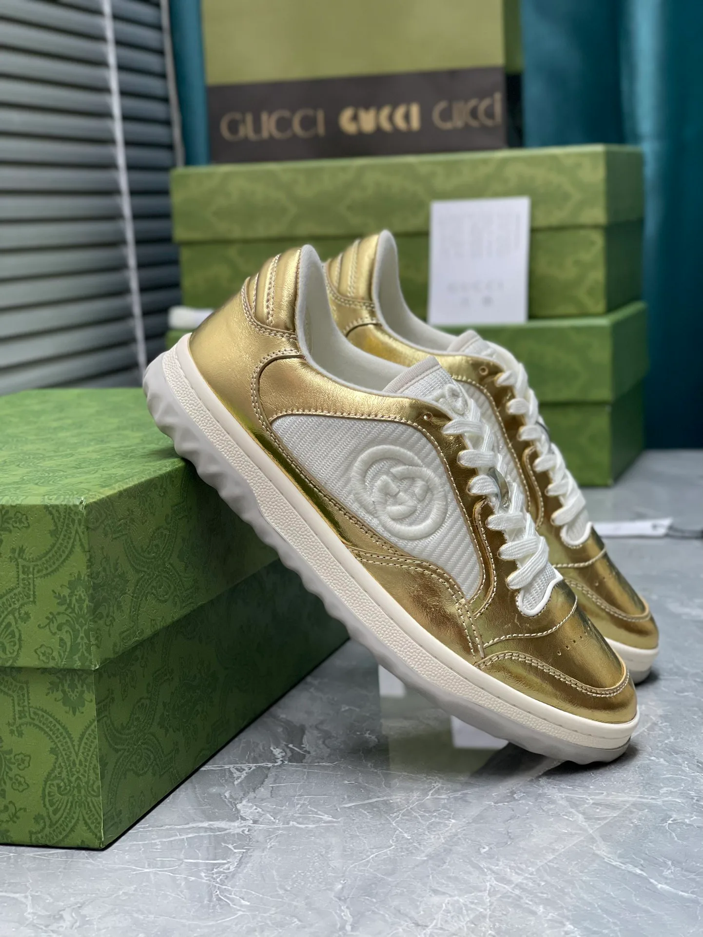 Кроссовки Женские Gucci 5813705