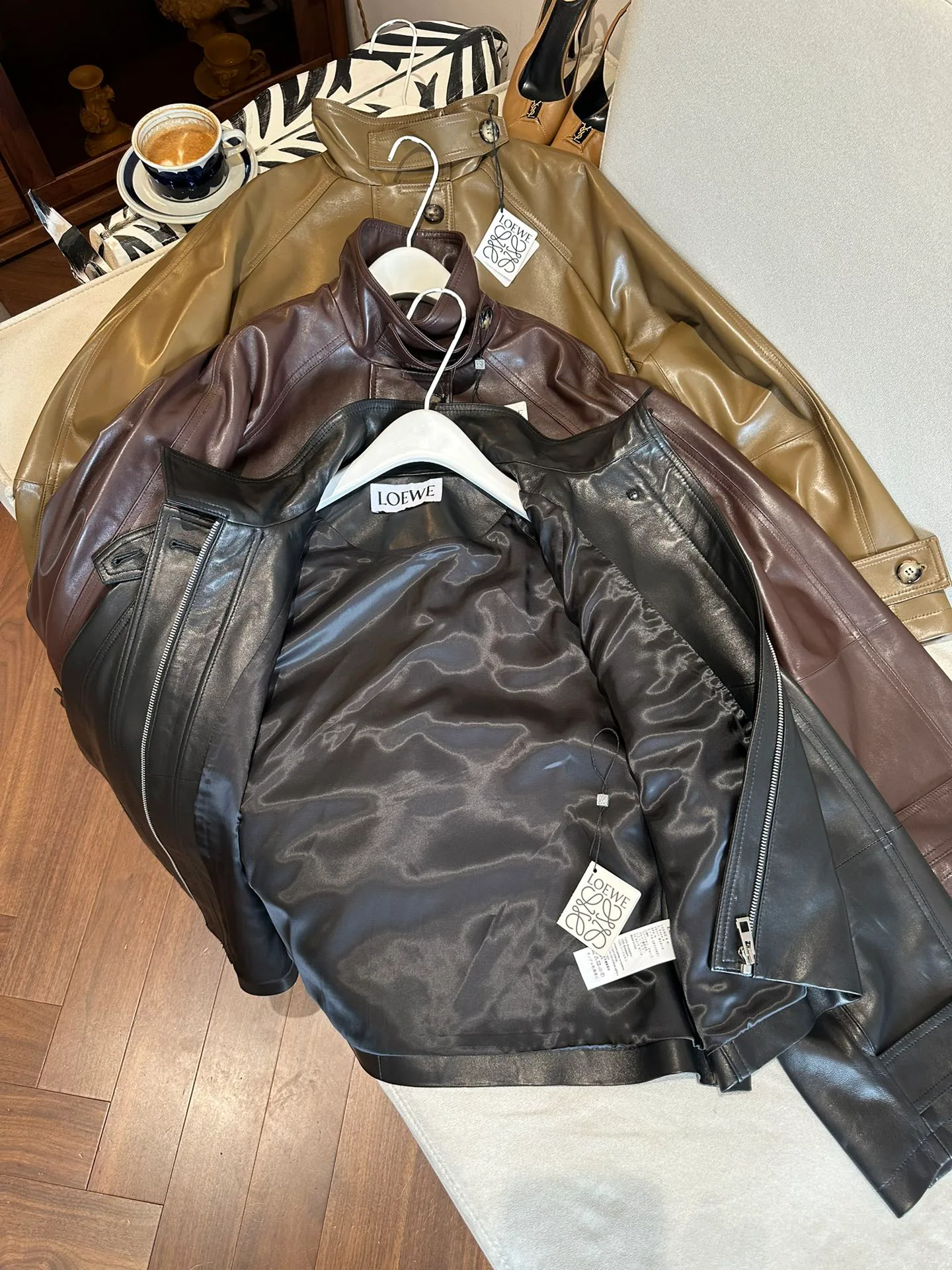 Кожаные Куртки И Дублёнки Женские Loewe 10817712