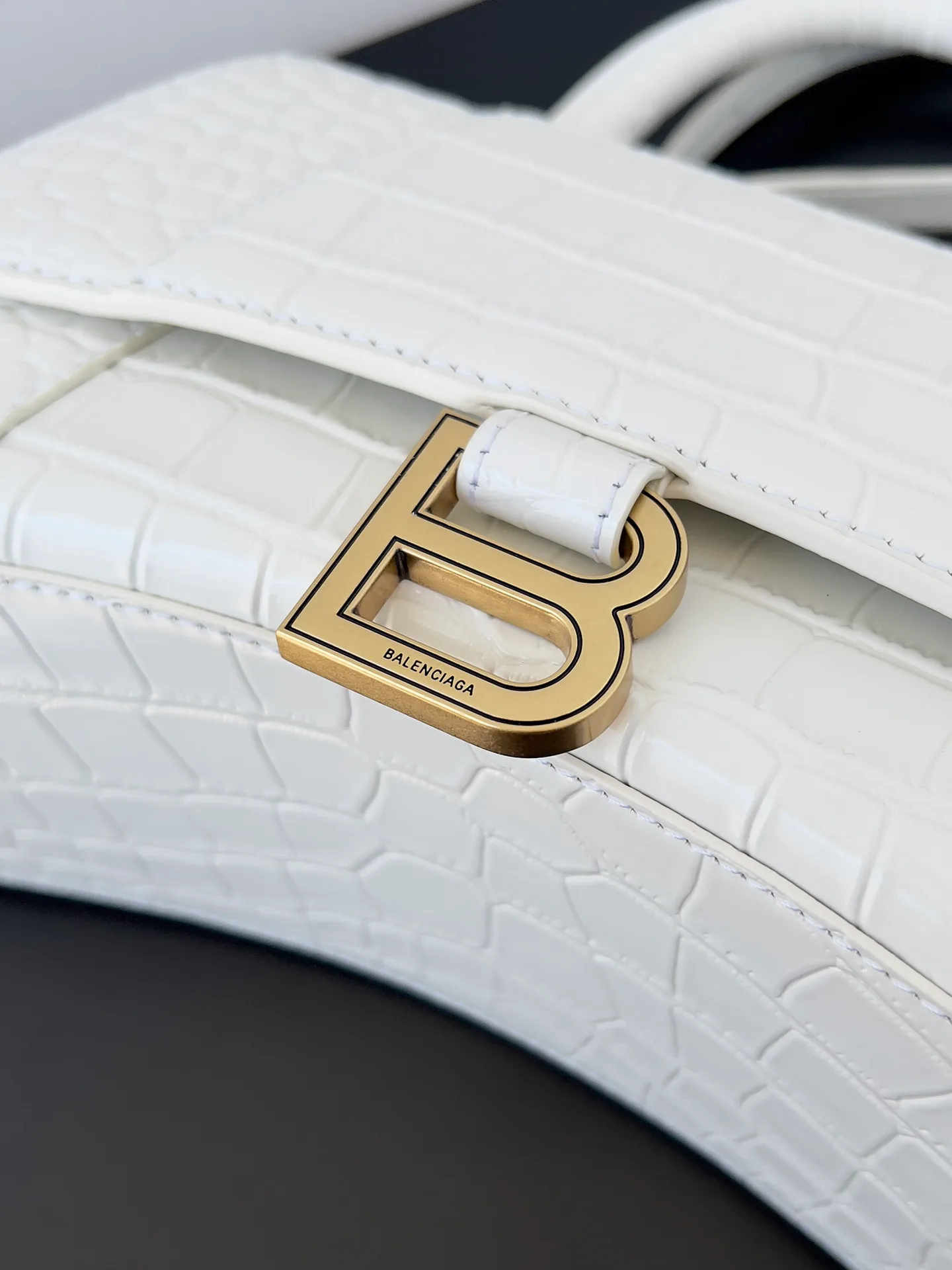 Сумки На Ремне Женские Balenciaga 368778