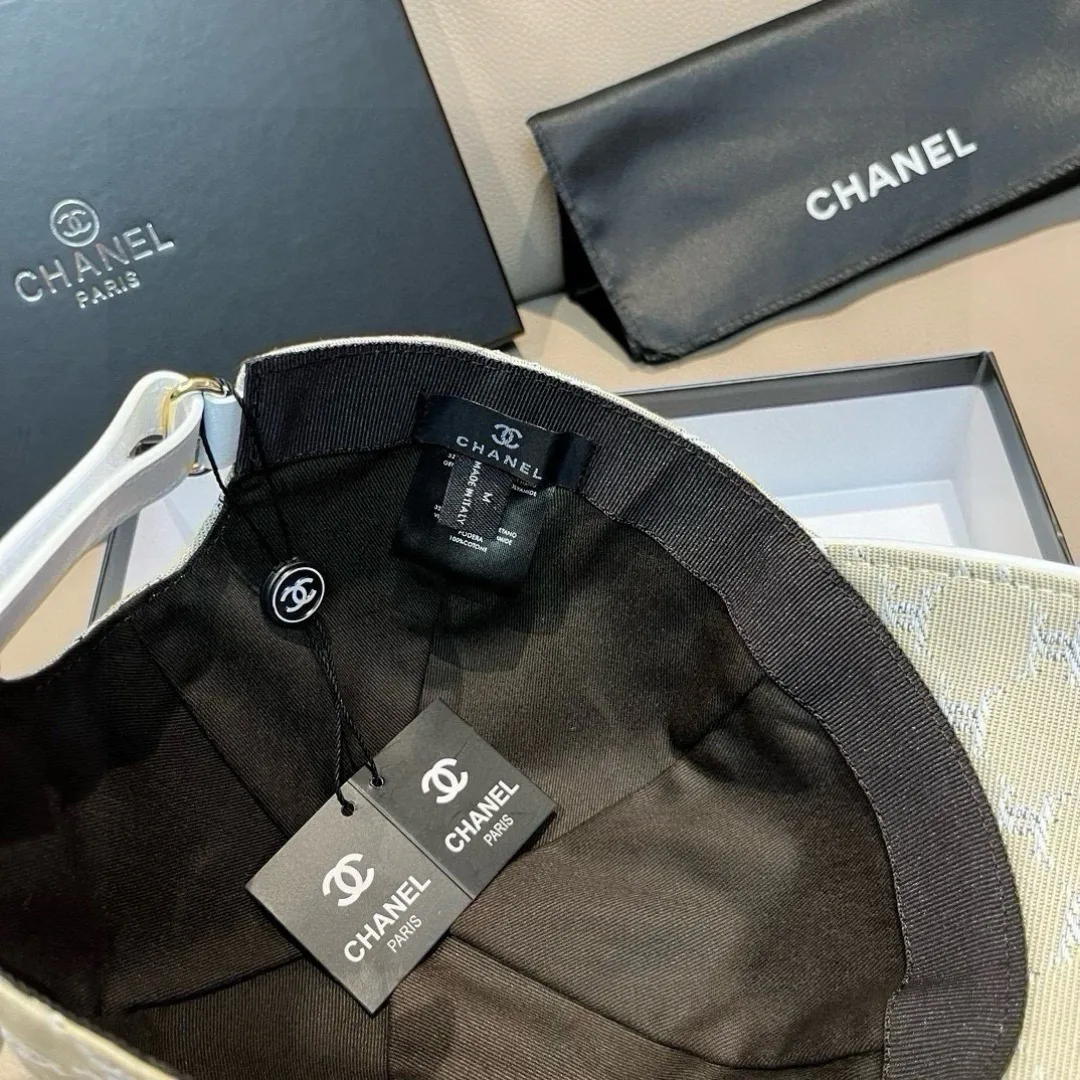 Головные Уборы Chanel 11362260