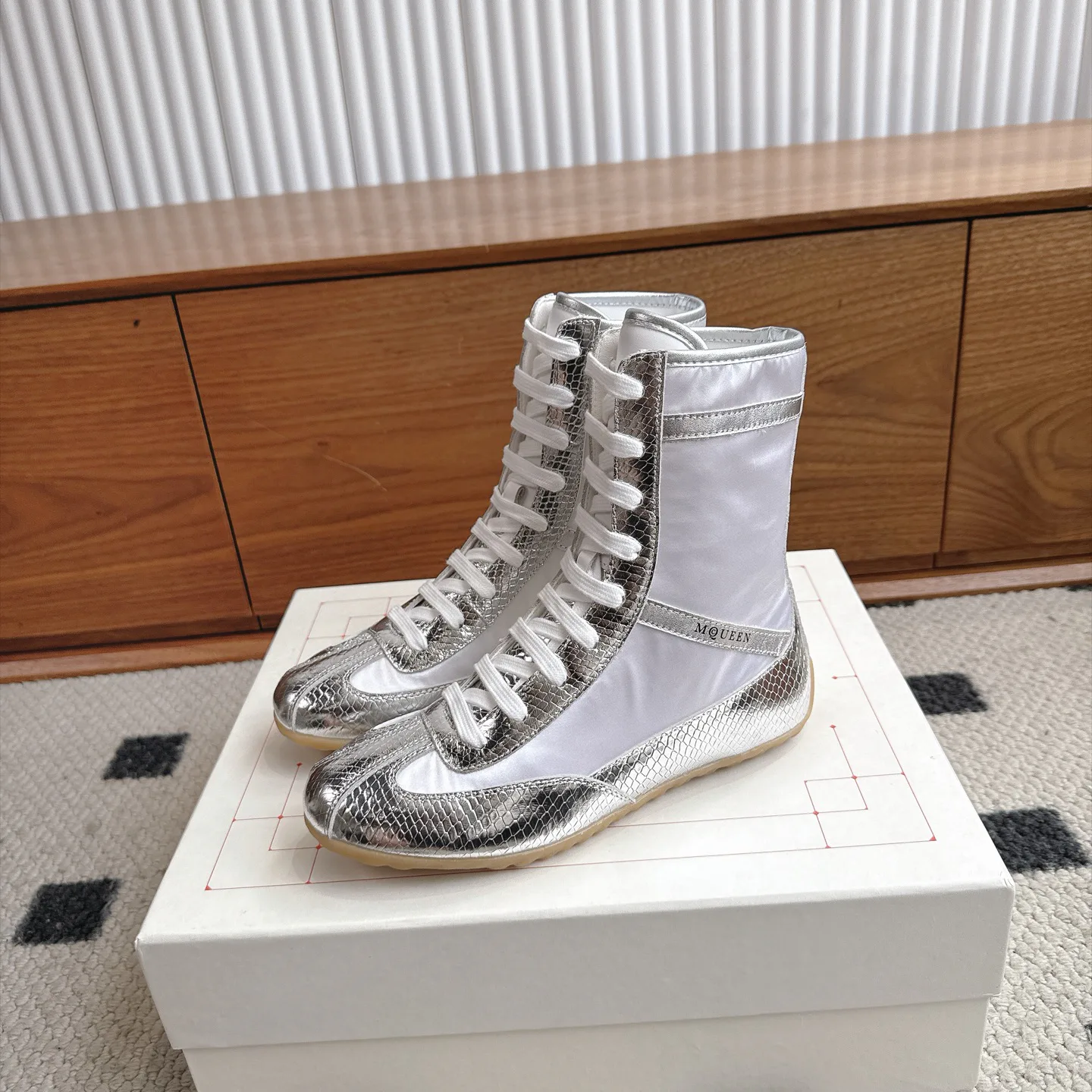 Кроссовки Женские Alexander Mcqueen 19331482