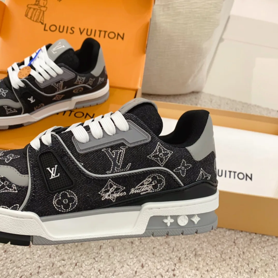 Кроссовки Женские Louis Vuitton 5894019