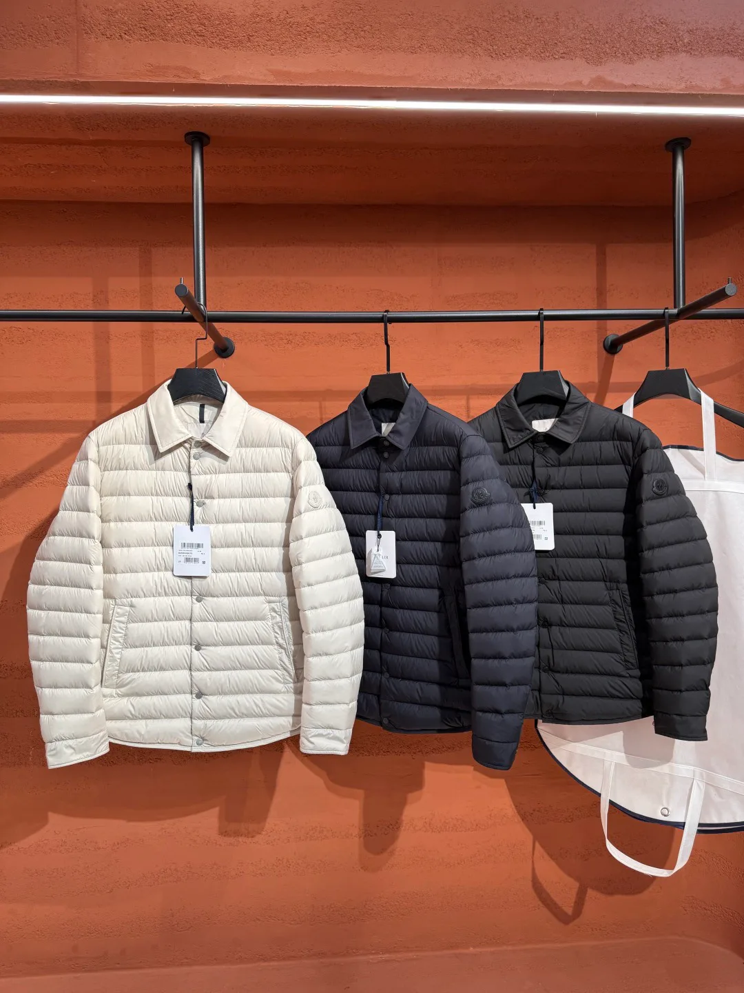 Куртки И Пуховики Женские Moncler 18436263