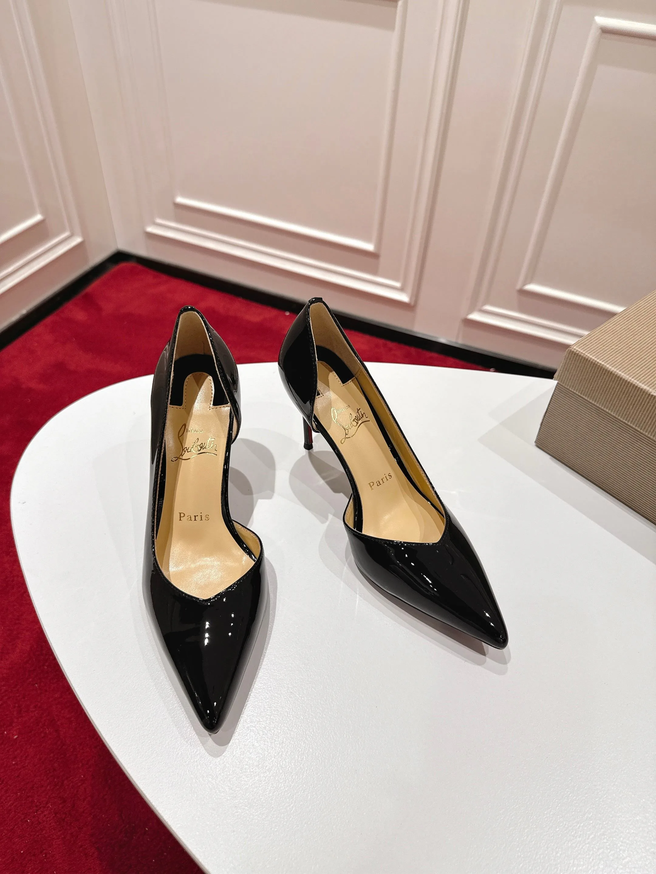 Туфли Женские Christian Louboutin 11640672