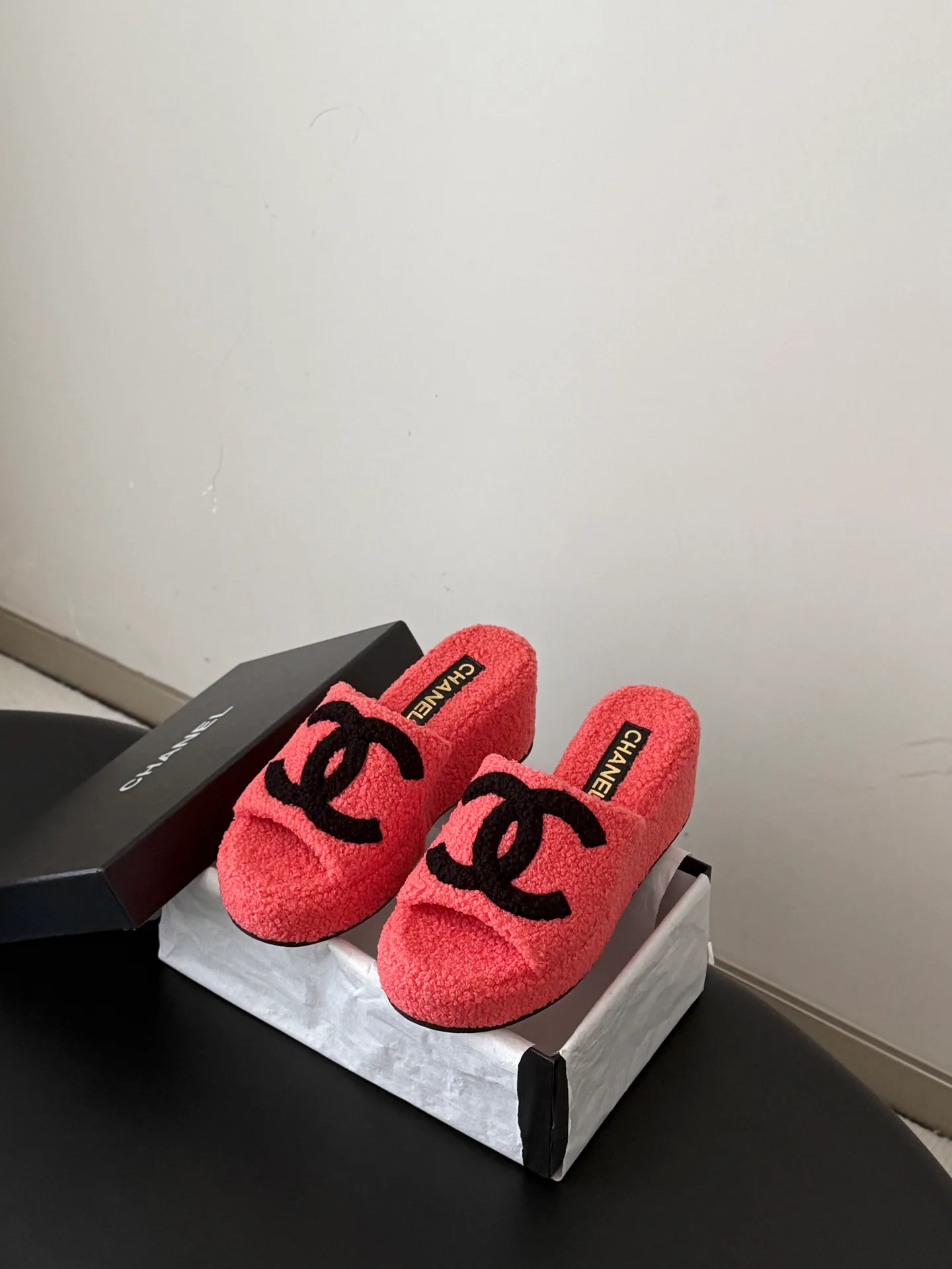 Тапочки Женские Chanel 18700074