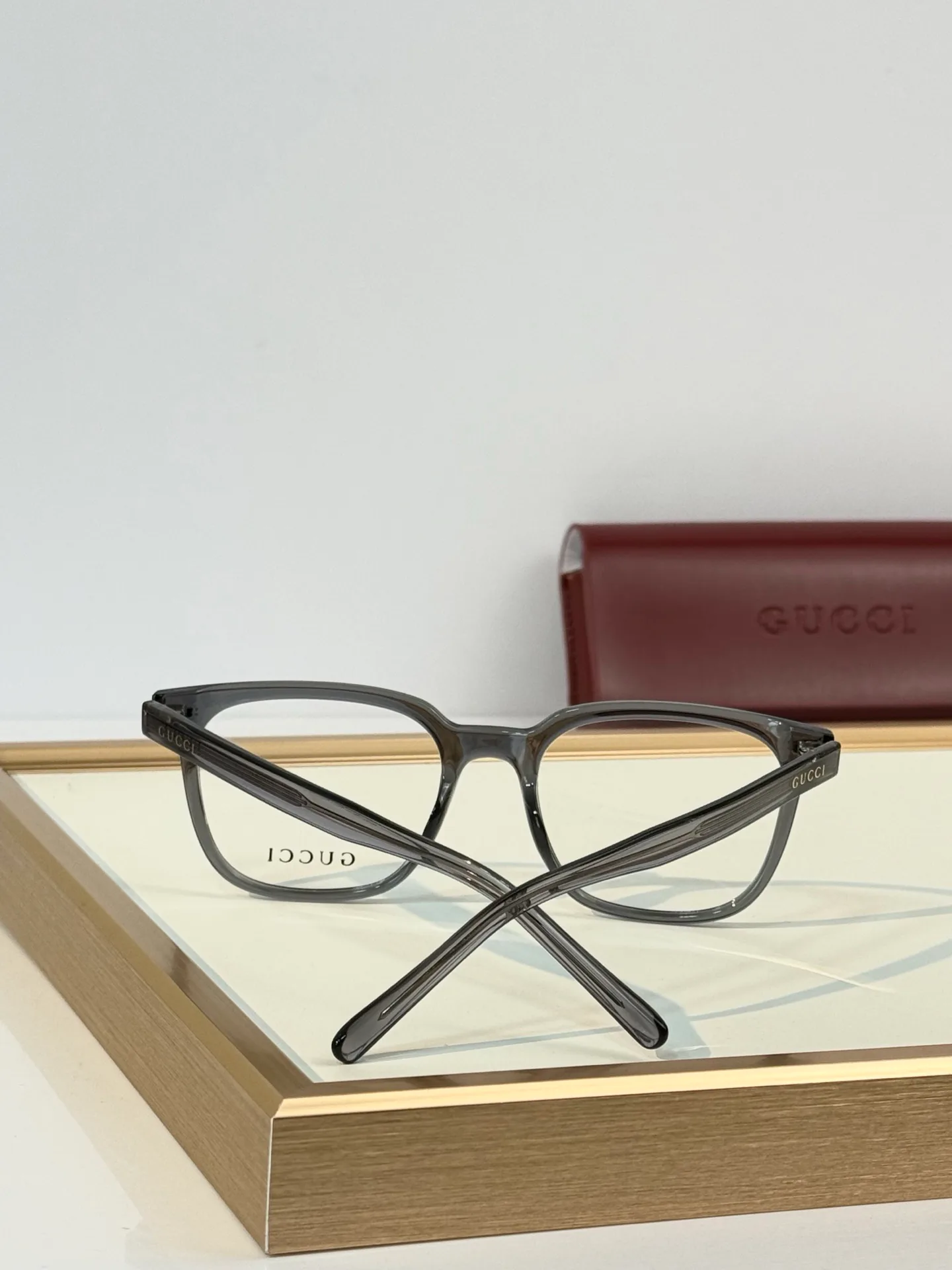 Очки Gucci 18117821