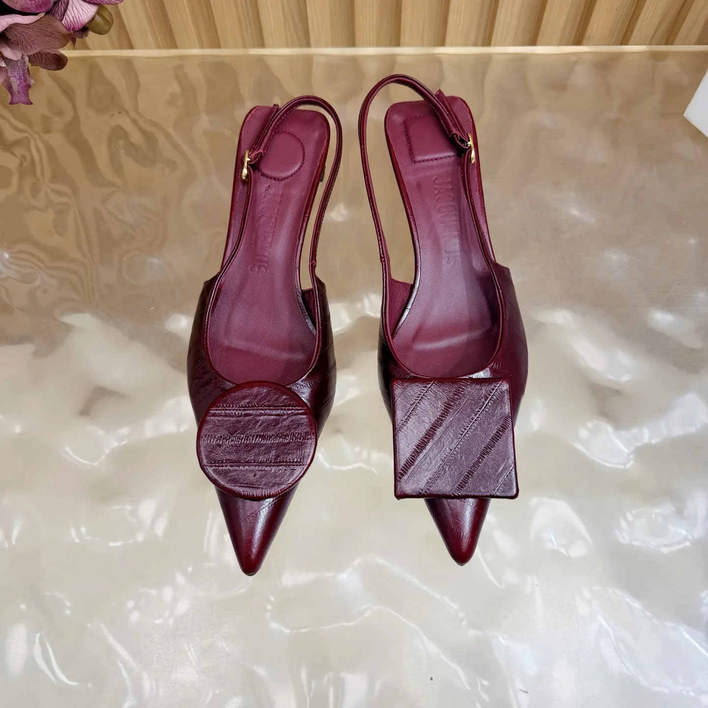Туфли Женские Jacquemus 17038112