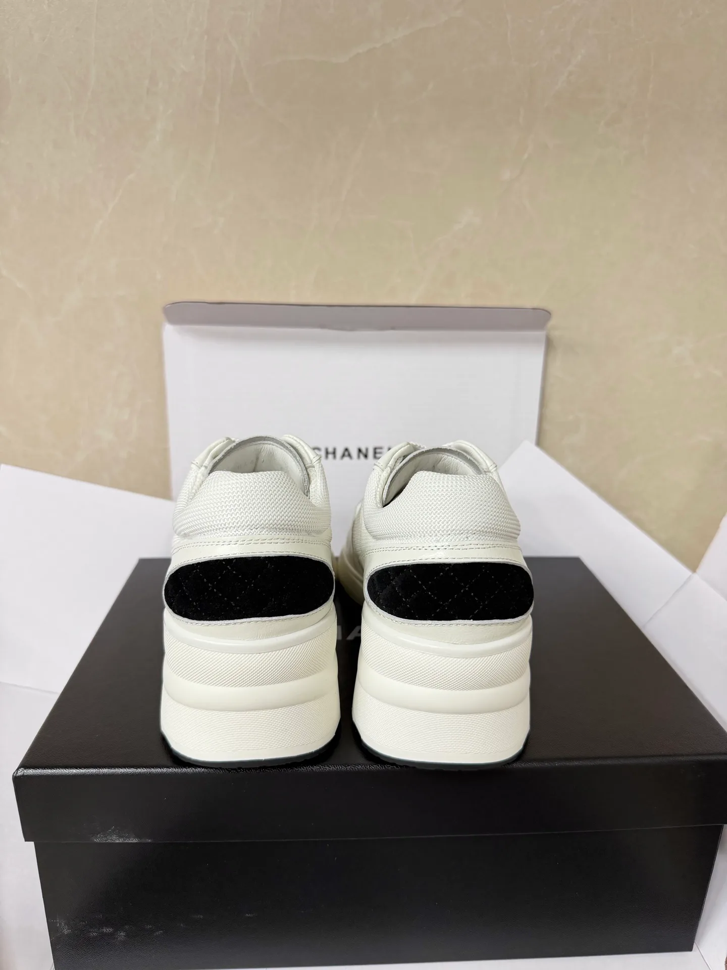 Кроссовки Женские Chanel 1584011