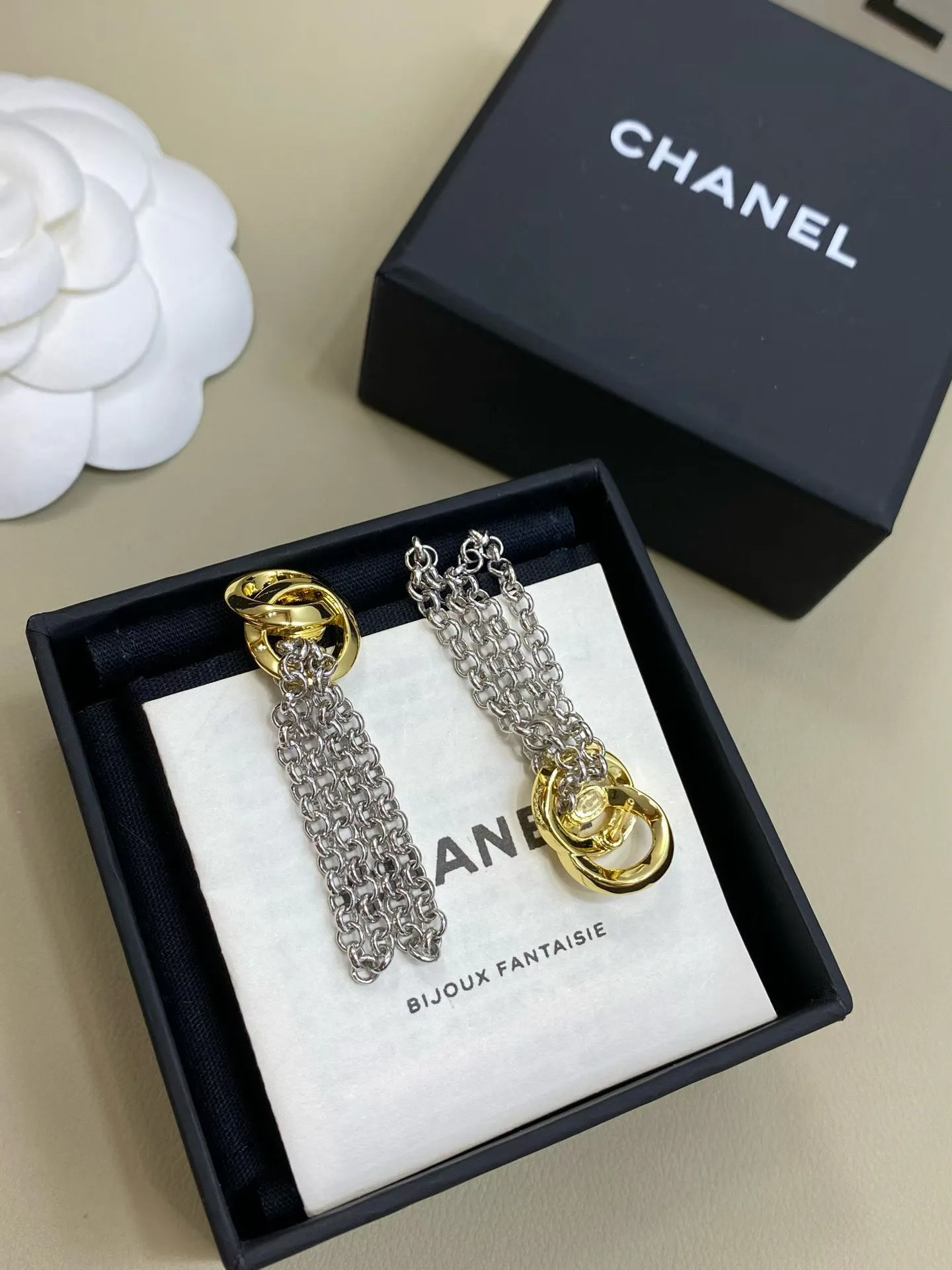 Бижутерия Chanel 18351206