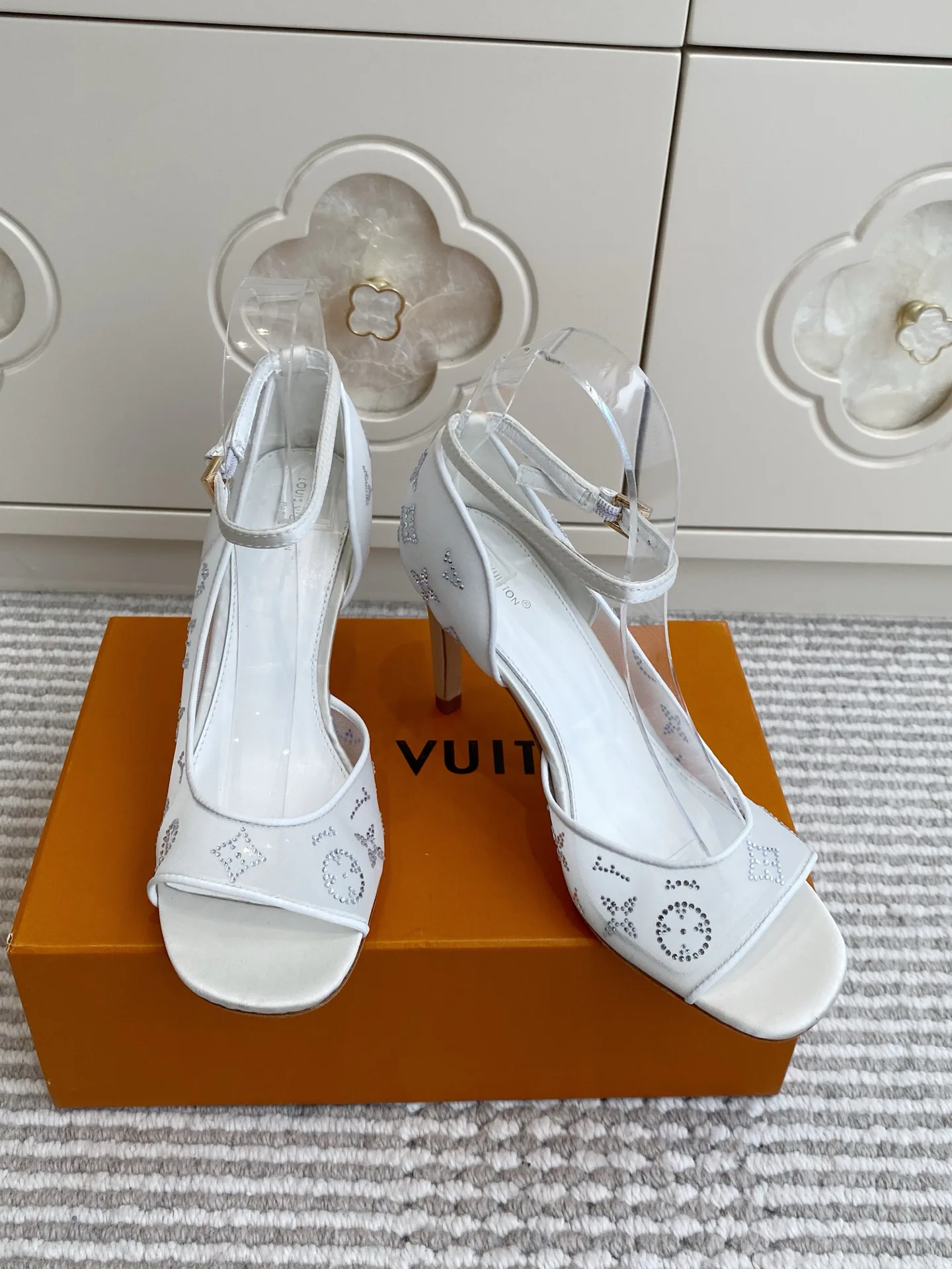 Босоножки Женские Louis Vuitton 13185471