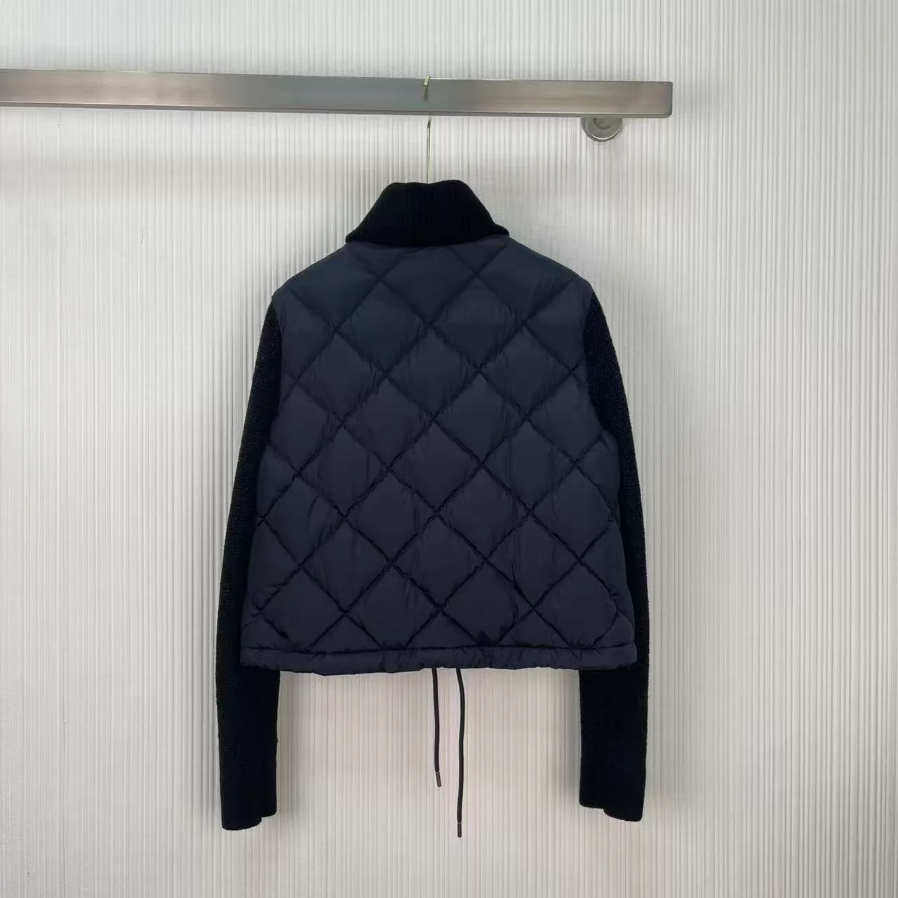 Куртки И Пуховики Женские Moncler 19111924