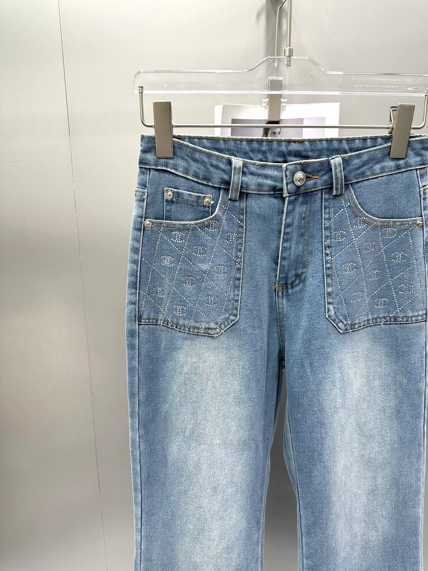 Джинсы Женские Chanel 10117322