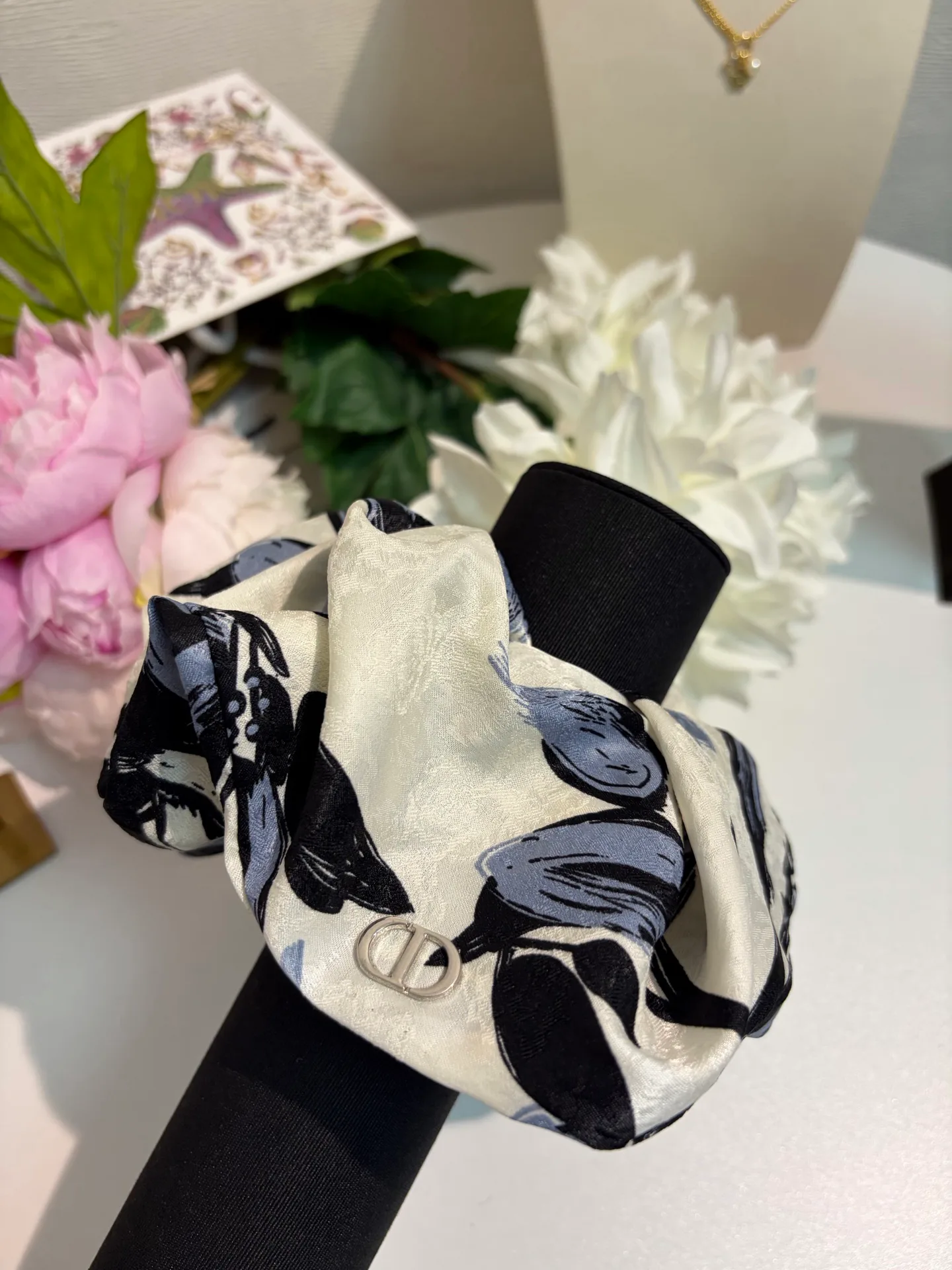 Платки Christian Dior 11524589