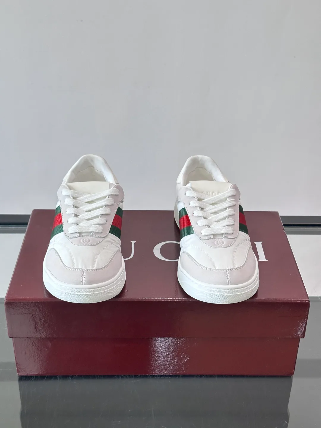 Кроссовки Женские Gucci 18118513