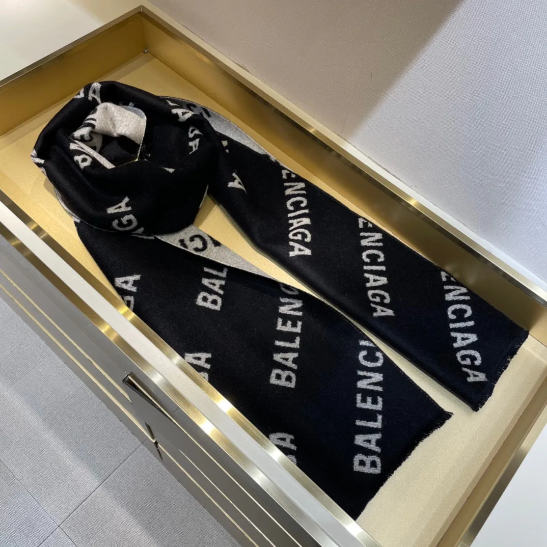 Шарфы Balenciaga 1383322