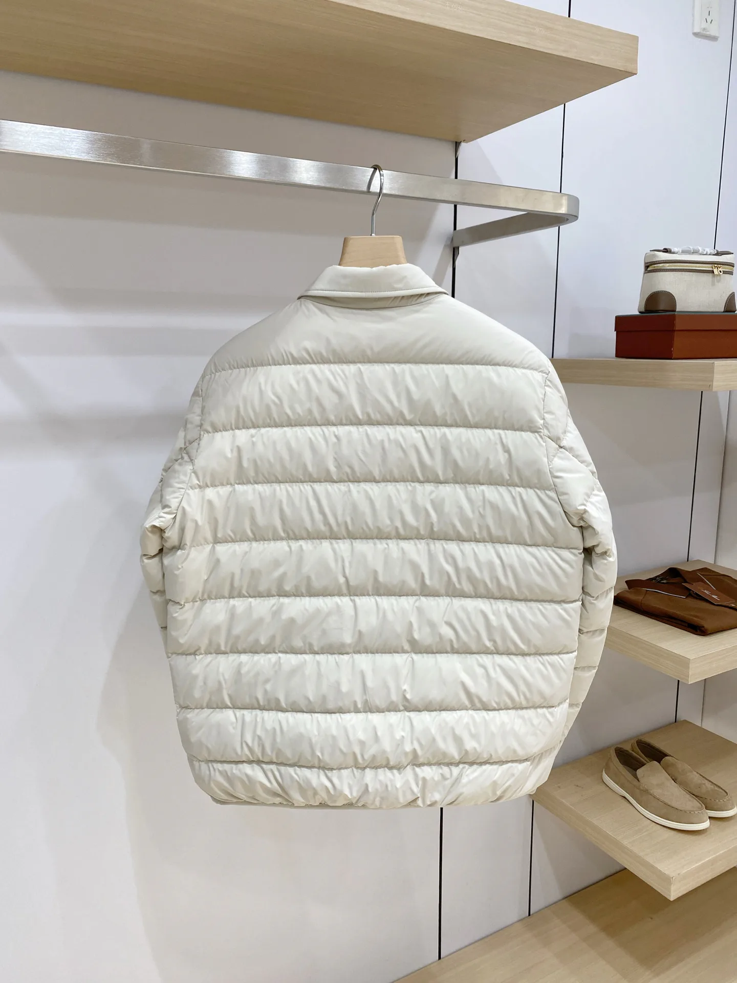 Куртки И Пуховики Женские Louis Vuitton 18284790