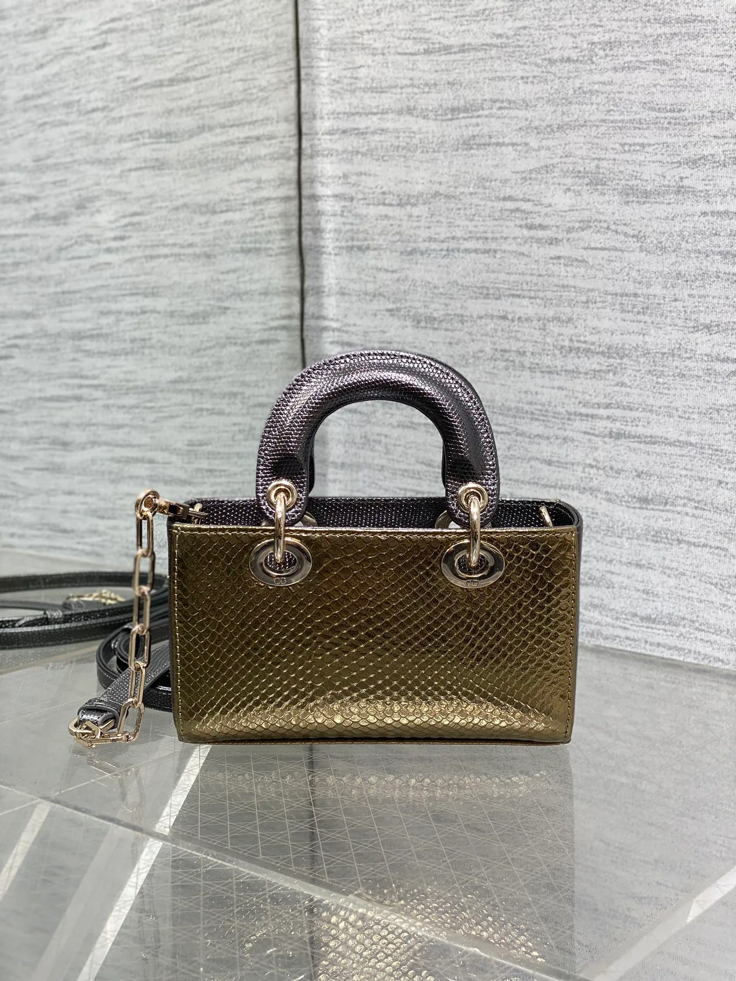 Классические Сумки Женские Christian Dior 12817886