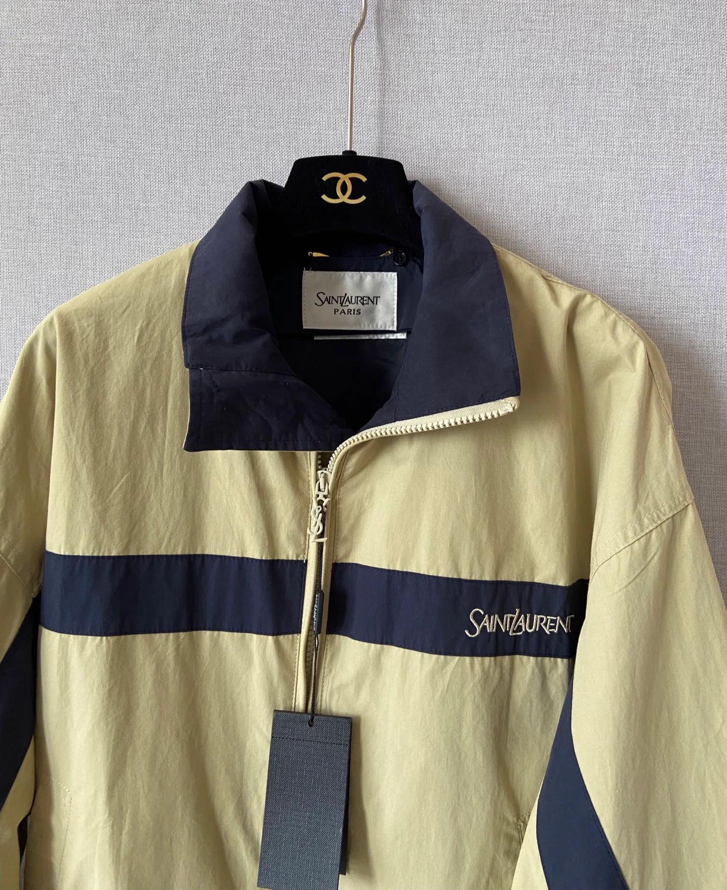 Куртки И Пуховики Женские Saint Laurent 18497050