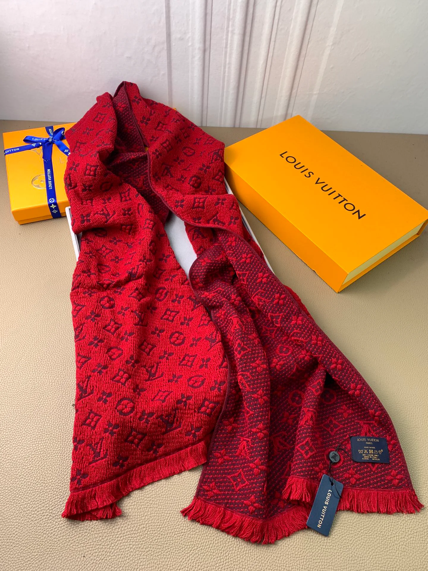 Шарфы Louis Vuitton 18525768