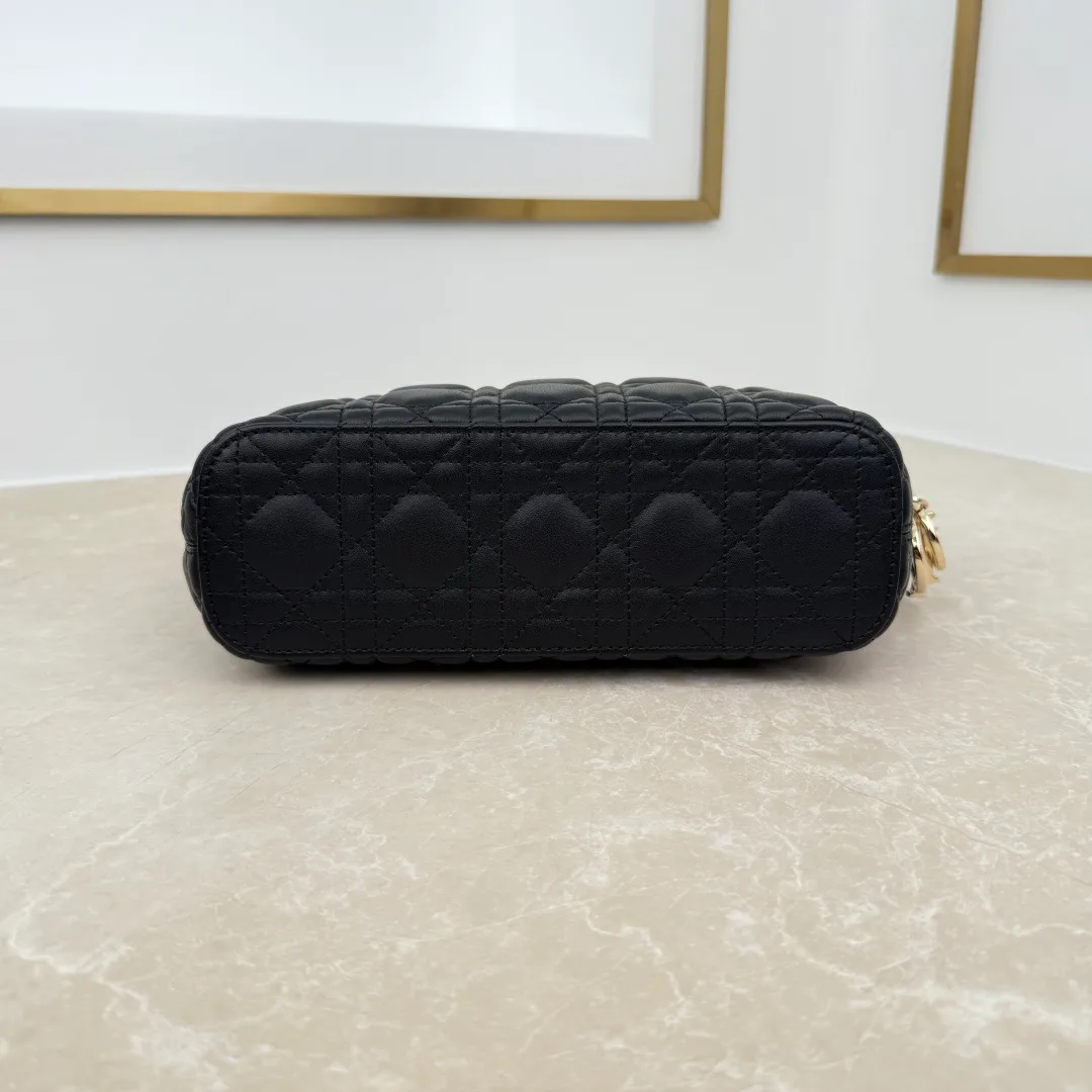 Классические Сумки Женские Christian Dior 18116286