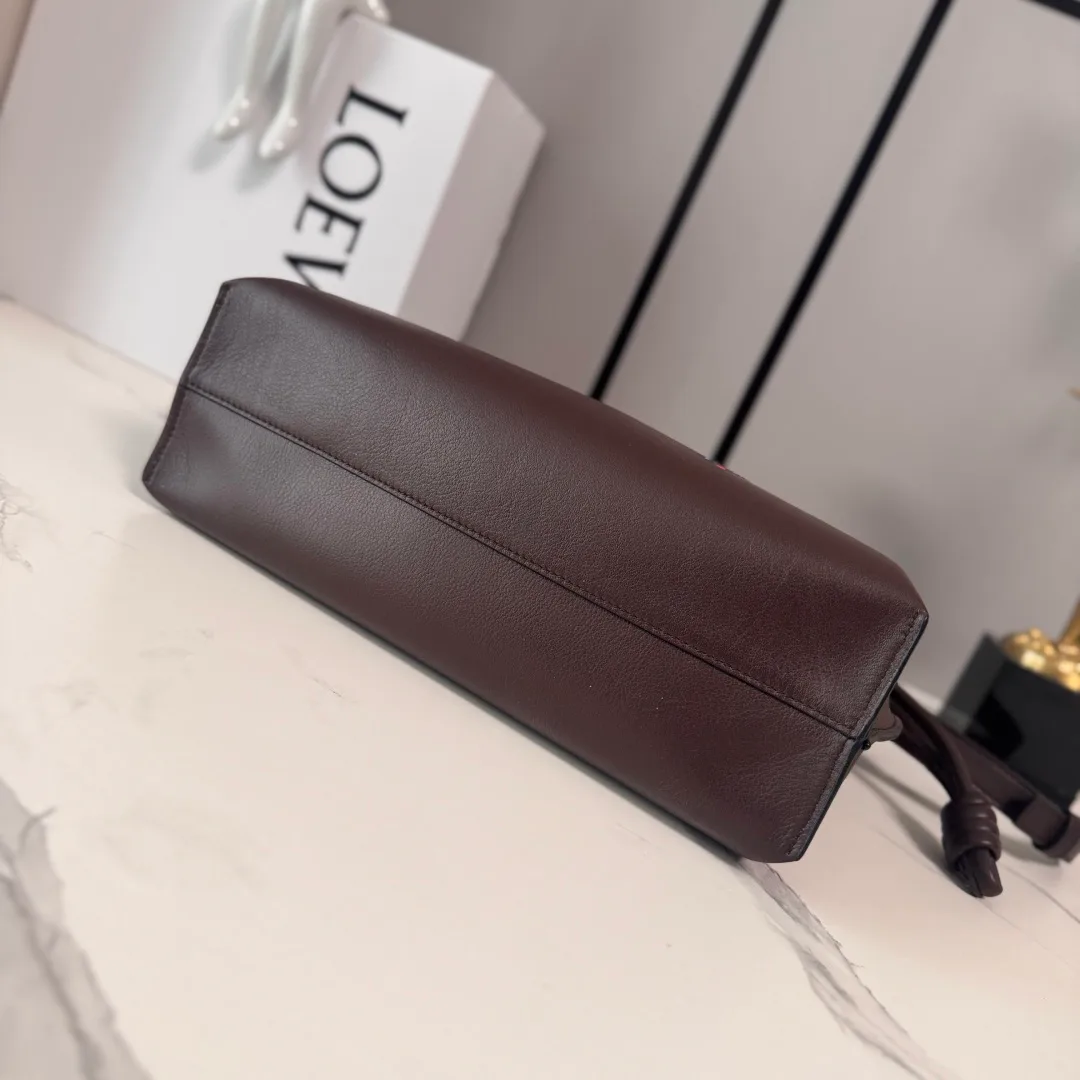 Классические Сумки Женские Loewe 11674688