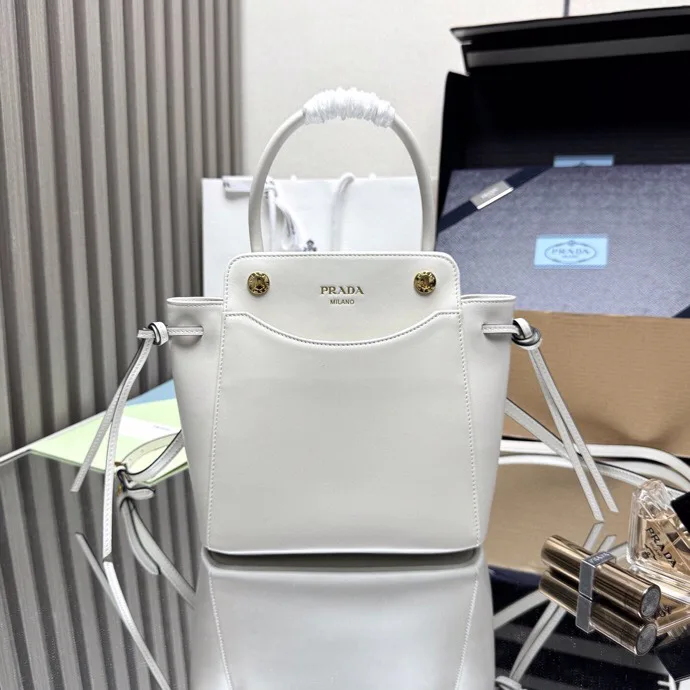 Классические Сумки Женские Prada 13332203