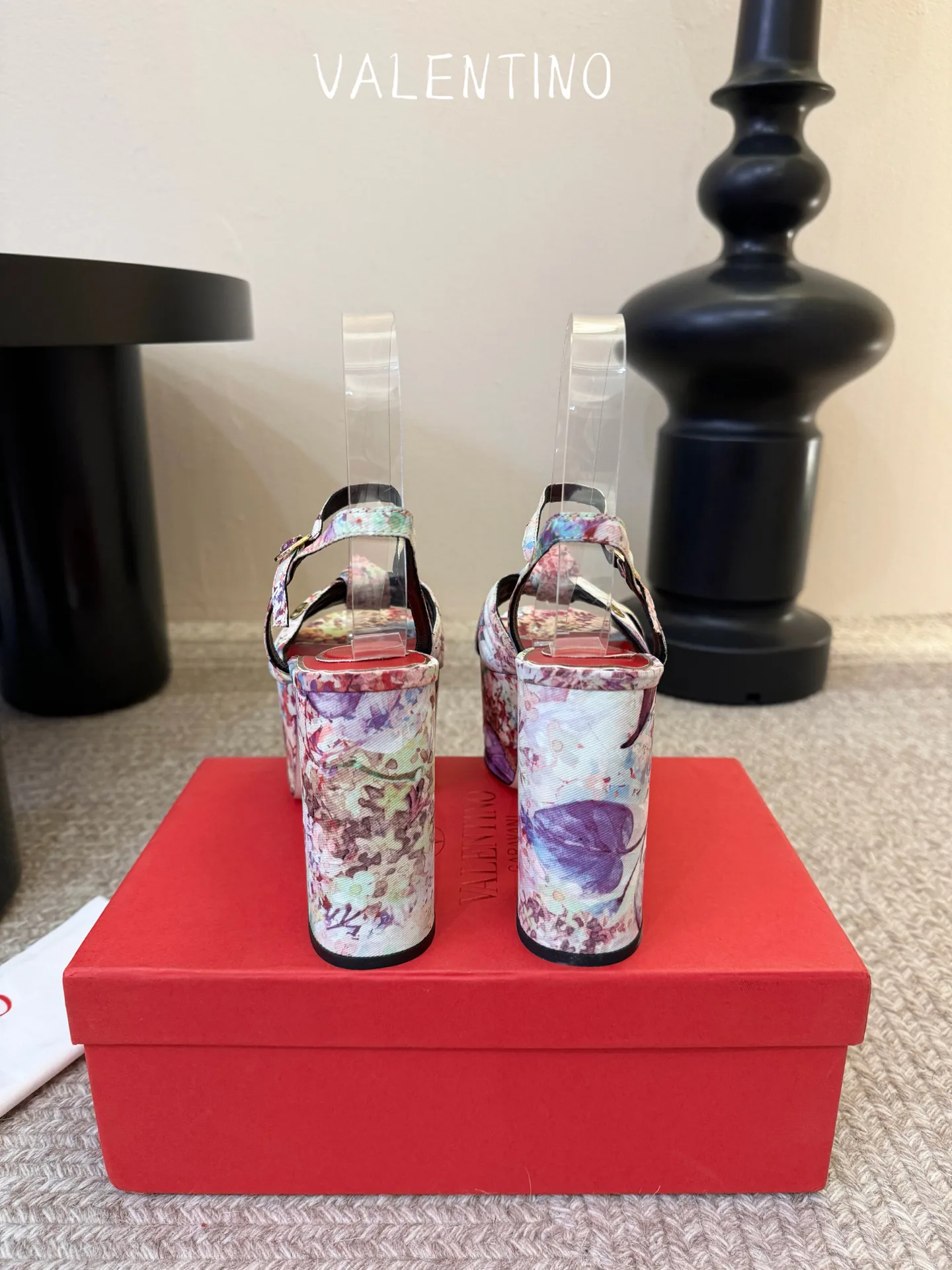 Босоножки Женские Valentino 17220317