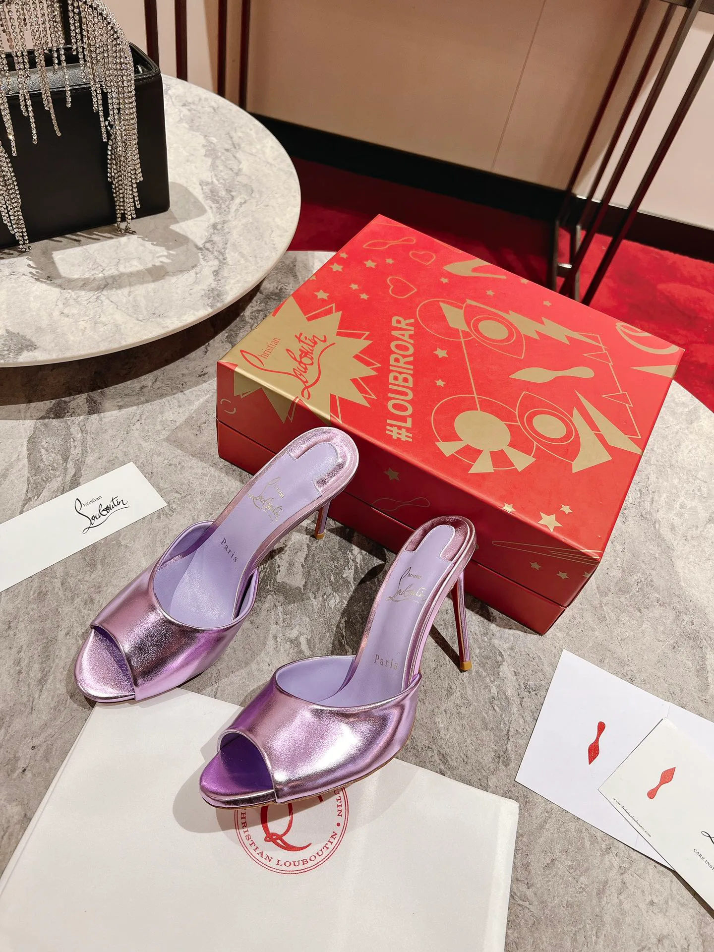 Туфли Женские Christian Louboutin 18765381