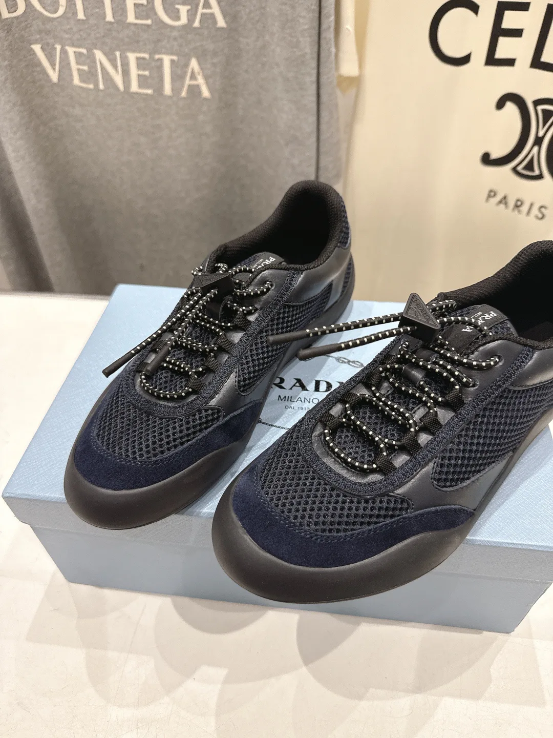 Кроссовки Женские Prada 13218156